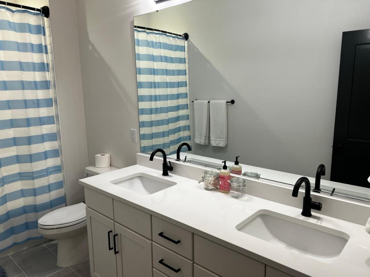 Spacious and Comfy CLT Retreat