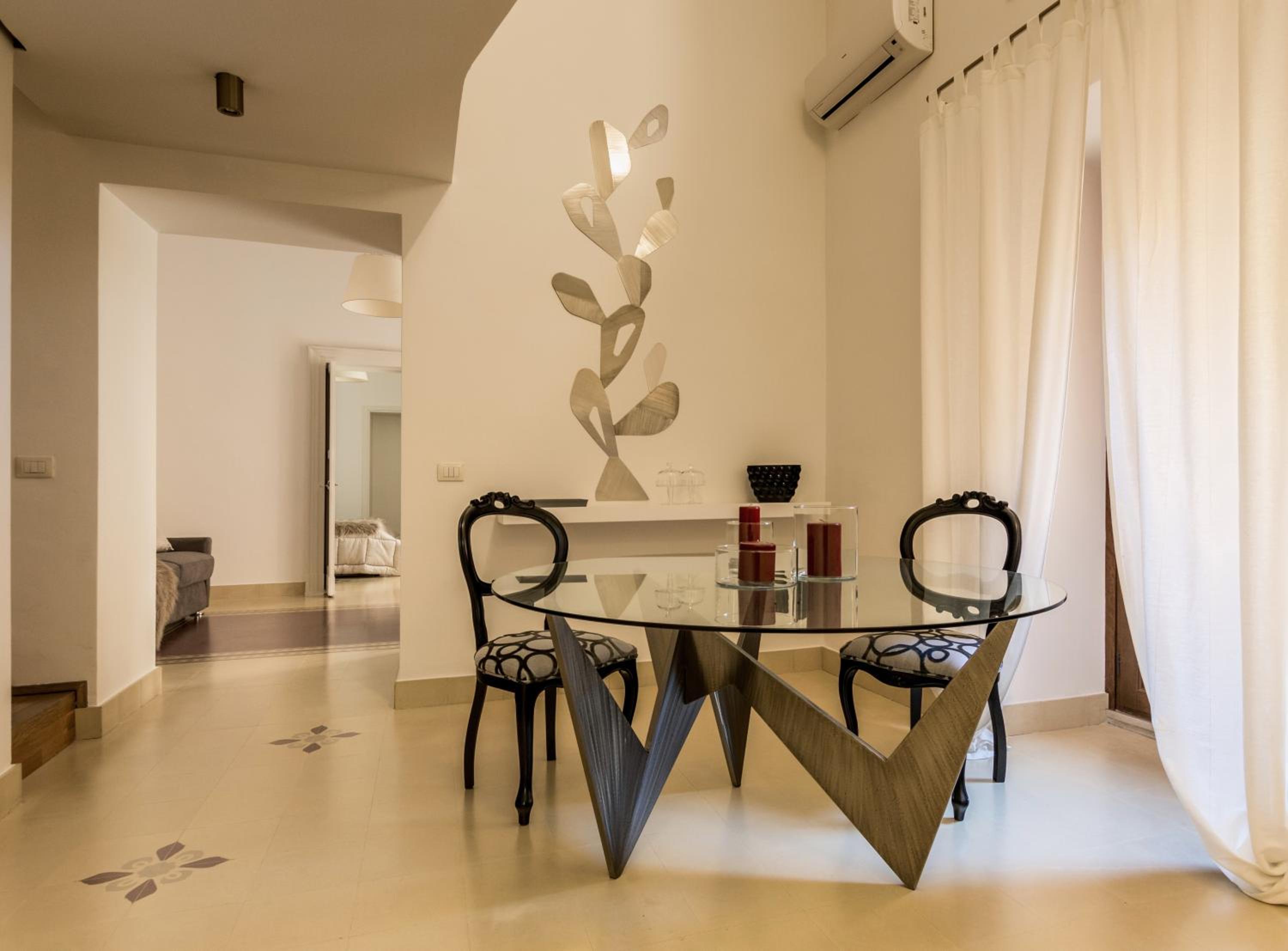 Etnart Gallery House view 4