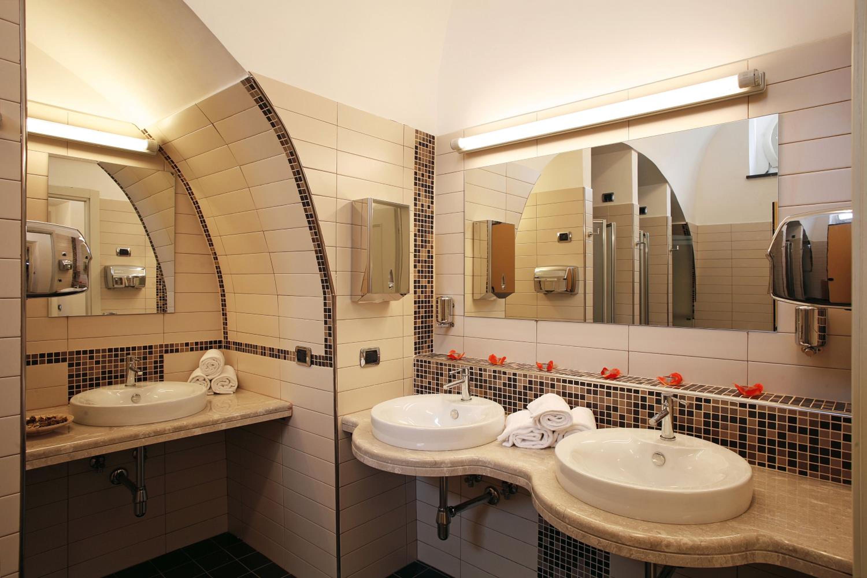 Seven Hostel & Rooms, photo 35