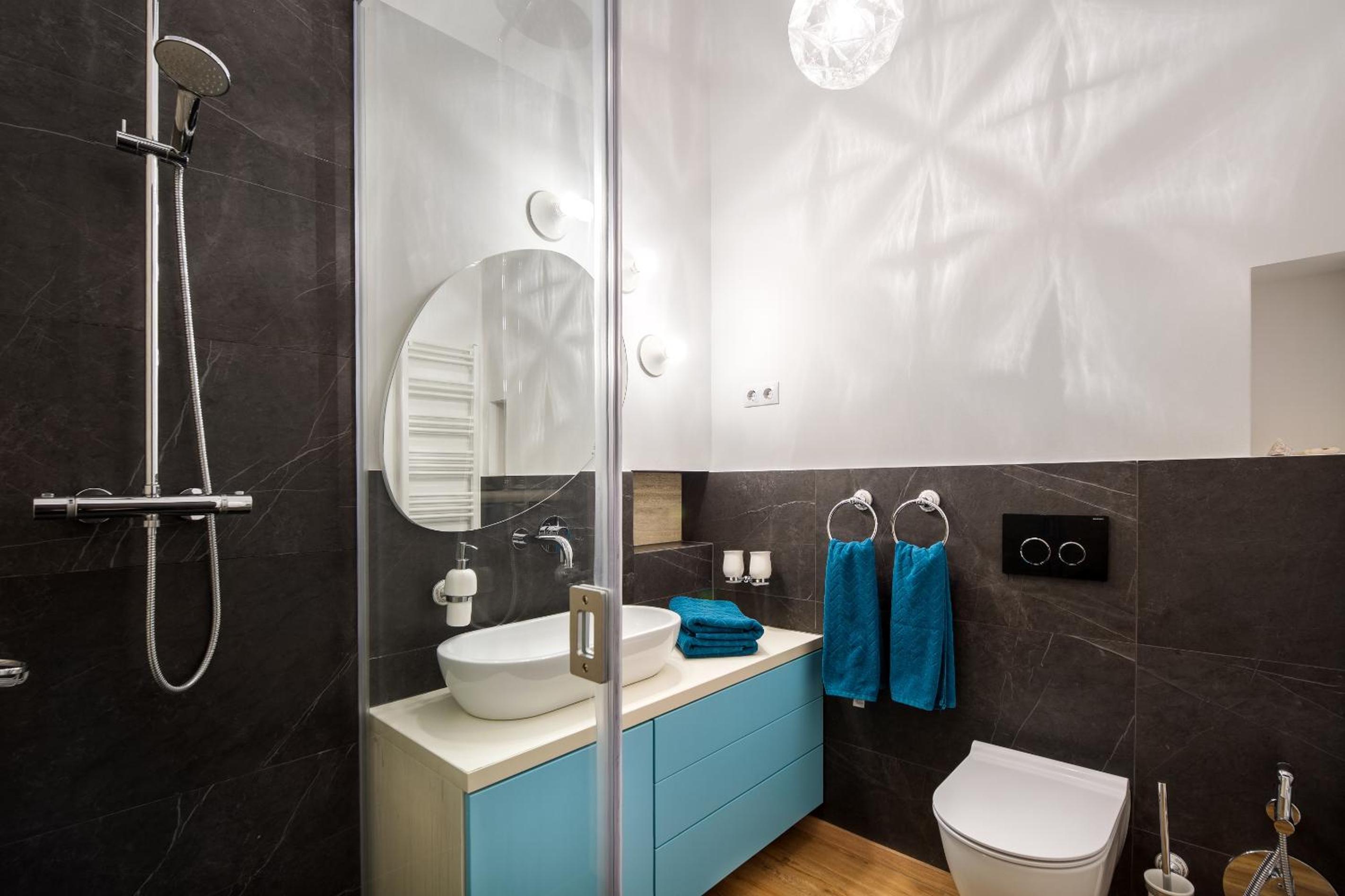 Central and Luxurious Beethovnova Apartment view 3