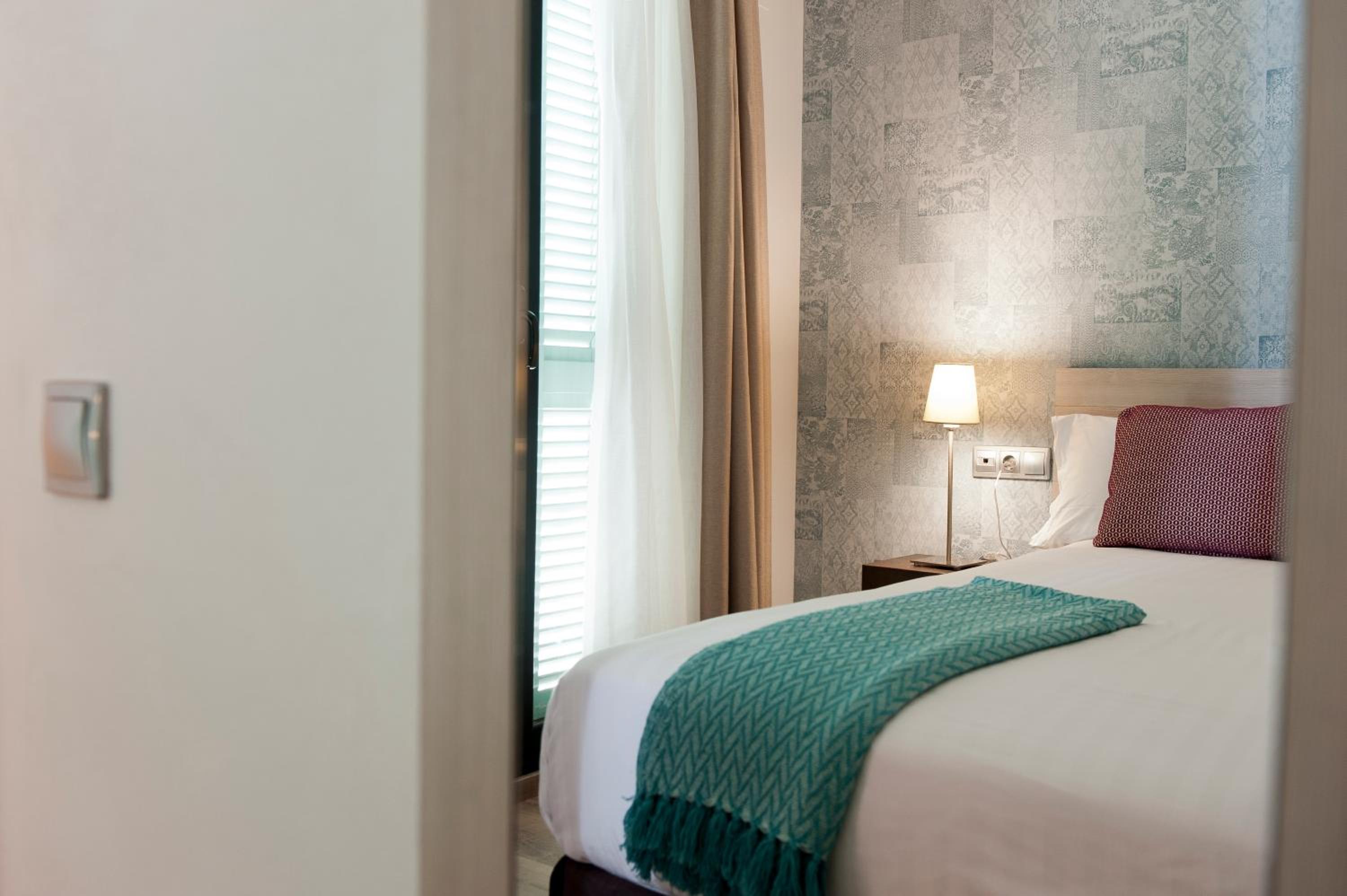 MH Apartments S. Familia