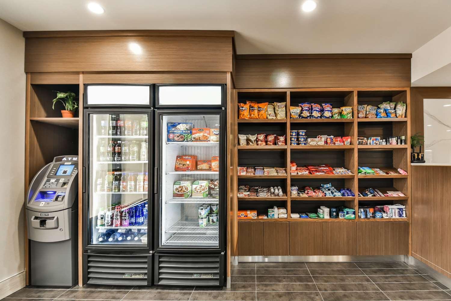 Cambridge Vacations - Best Western Plus Cambridge Hotel - Property Image 2