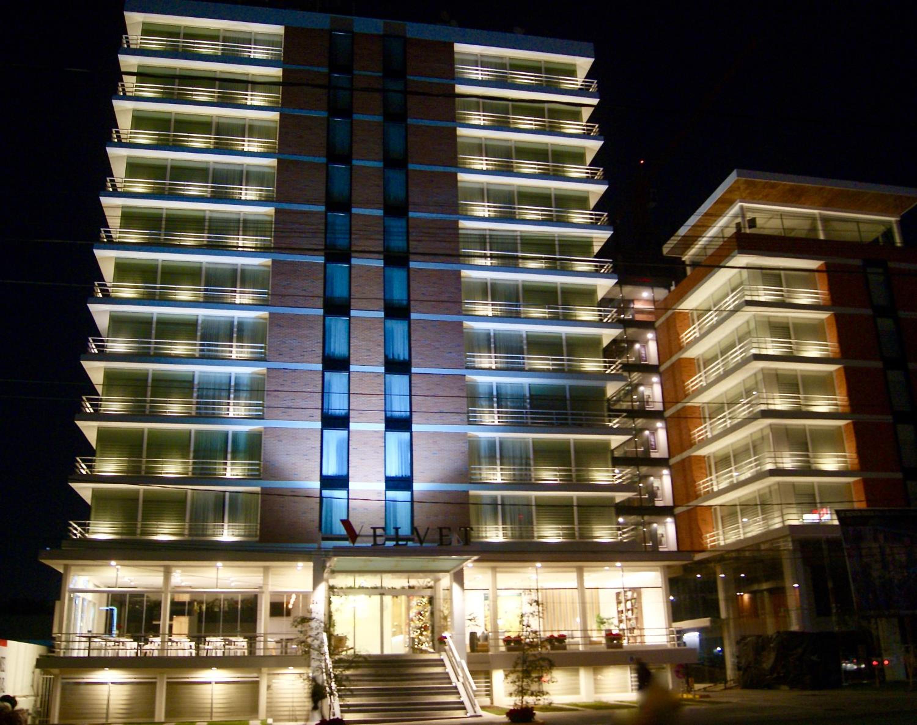 Hotel Velvet Plaza - Image 1