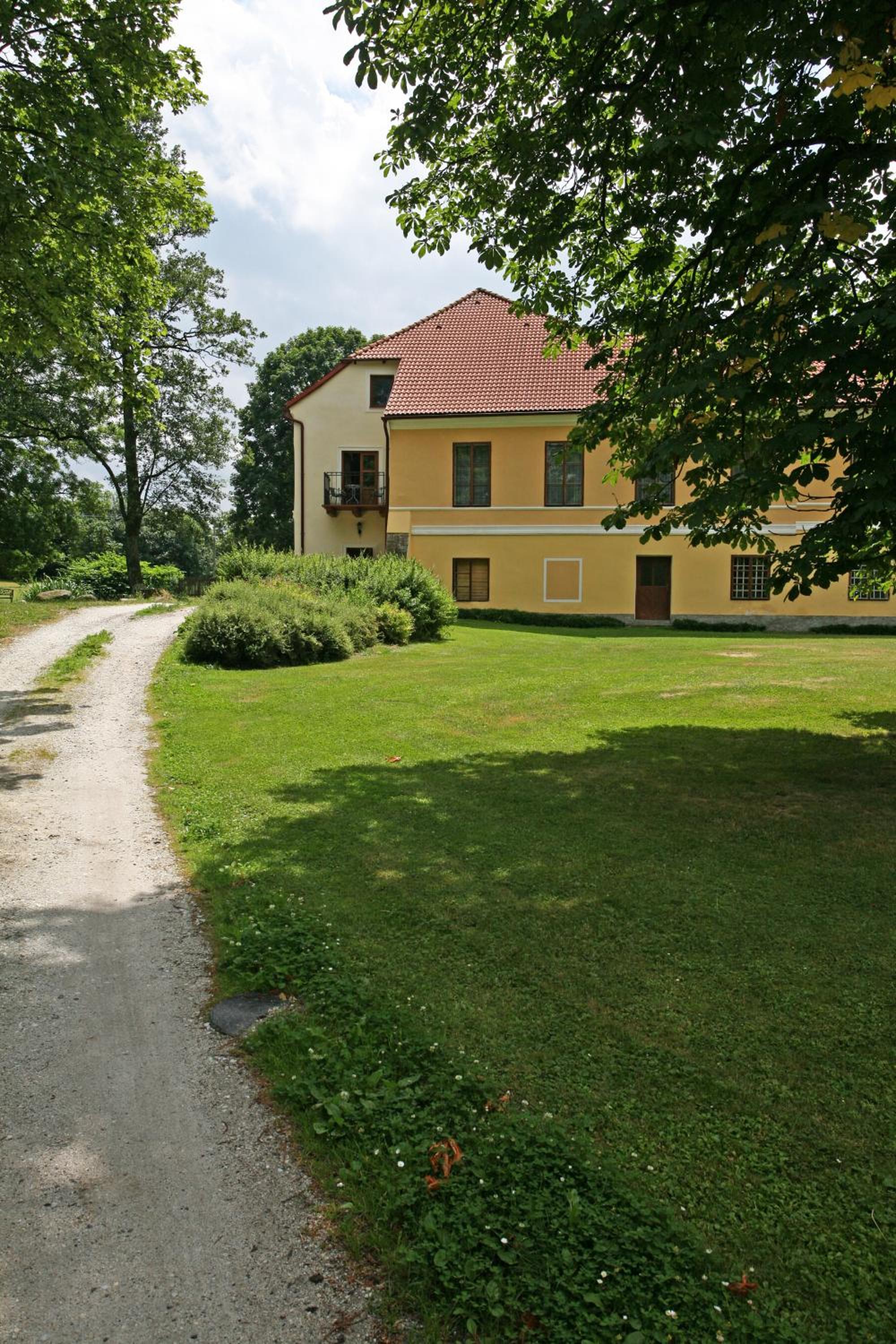 Zámek Jindřichovice