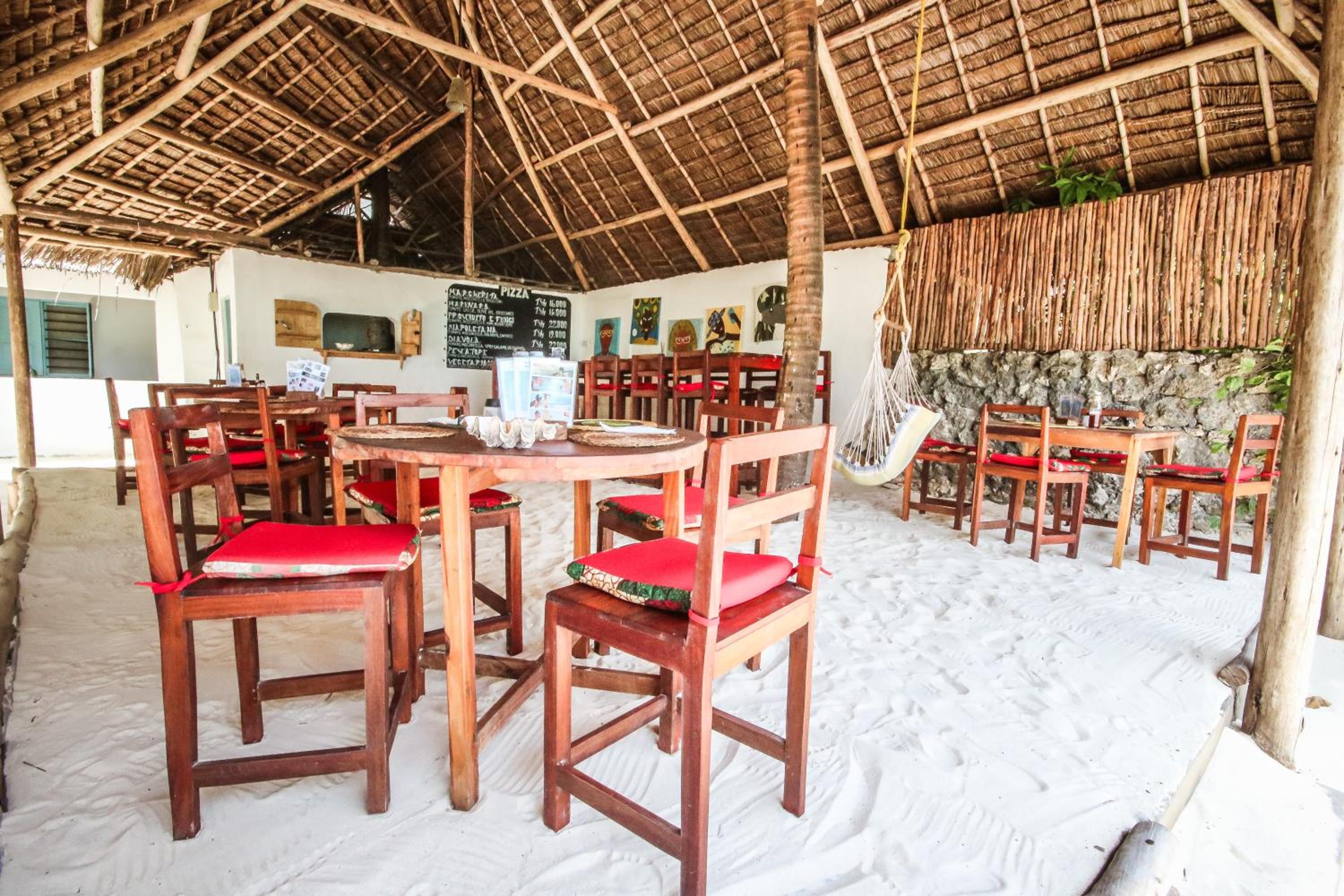 Blue Reef Sport & Fishing Lodge and Bungalows