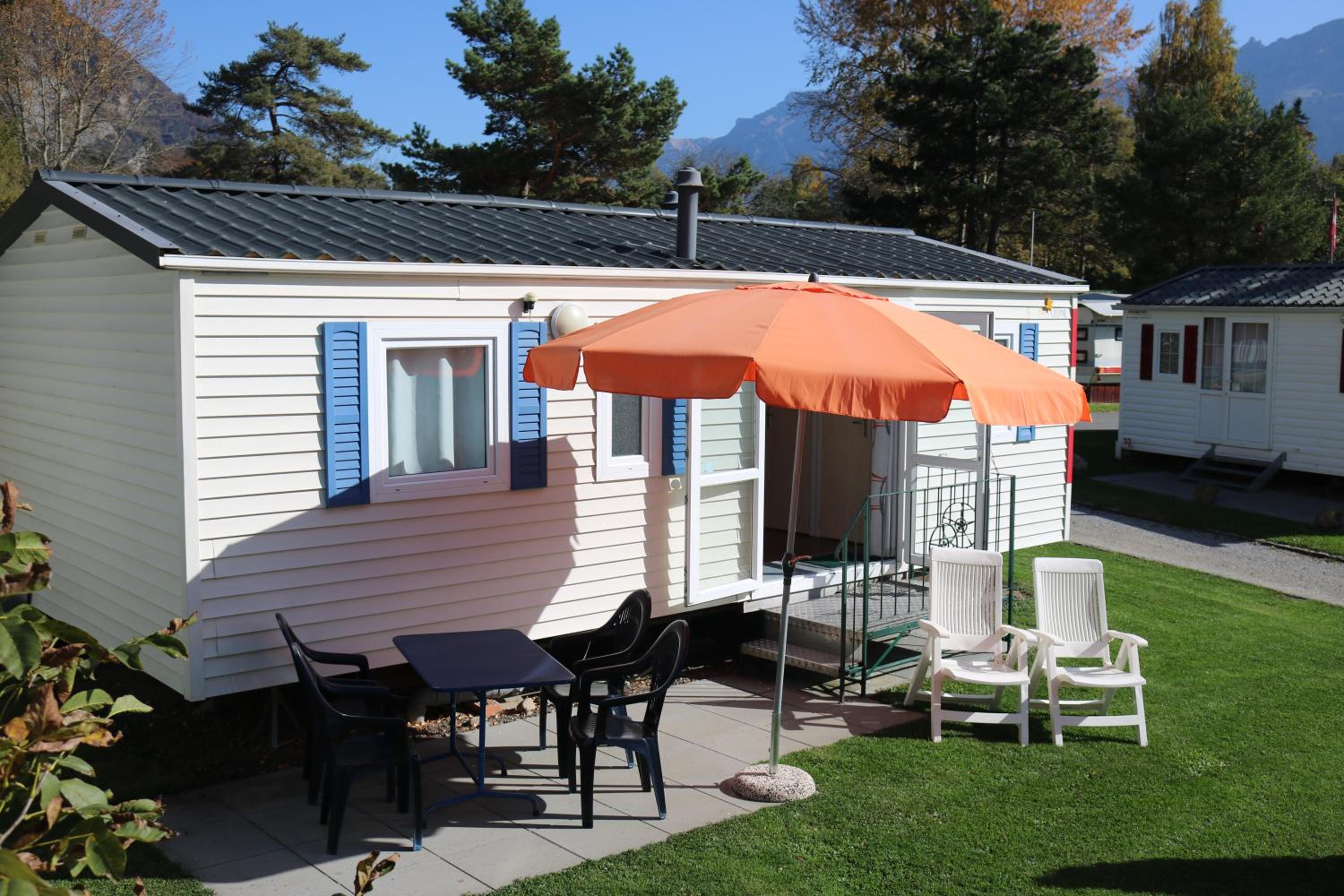 Altogold Swiss Holidays At Manor Farm 5*