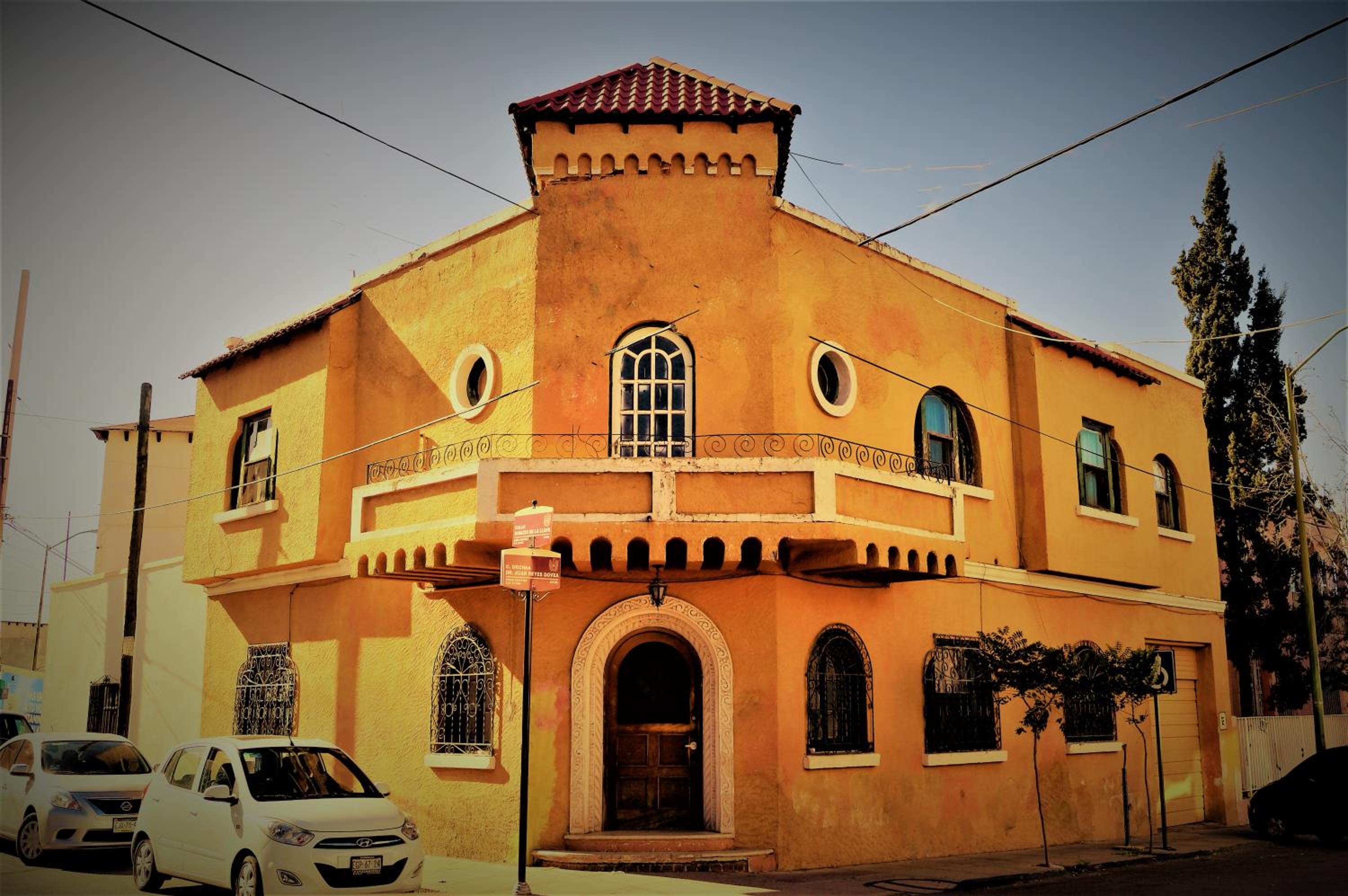 Hotel La Decima Guest House - Image 1