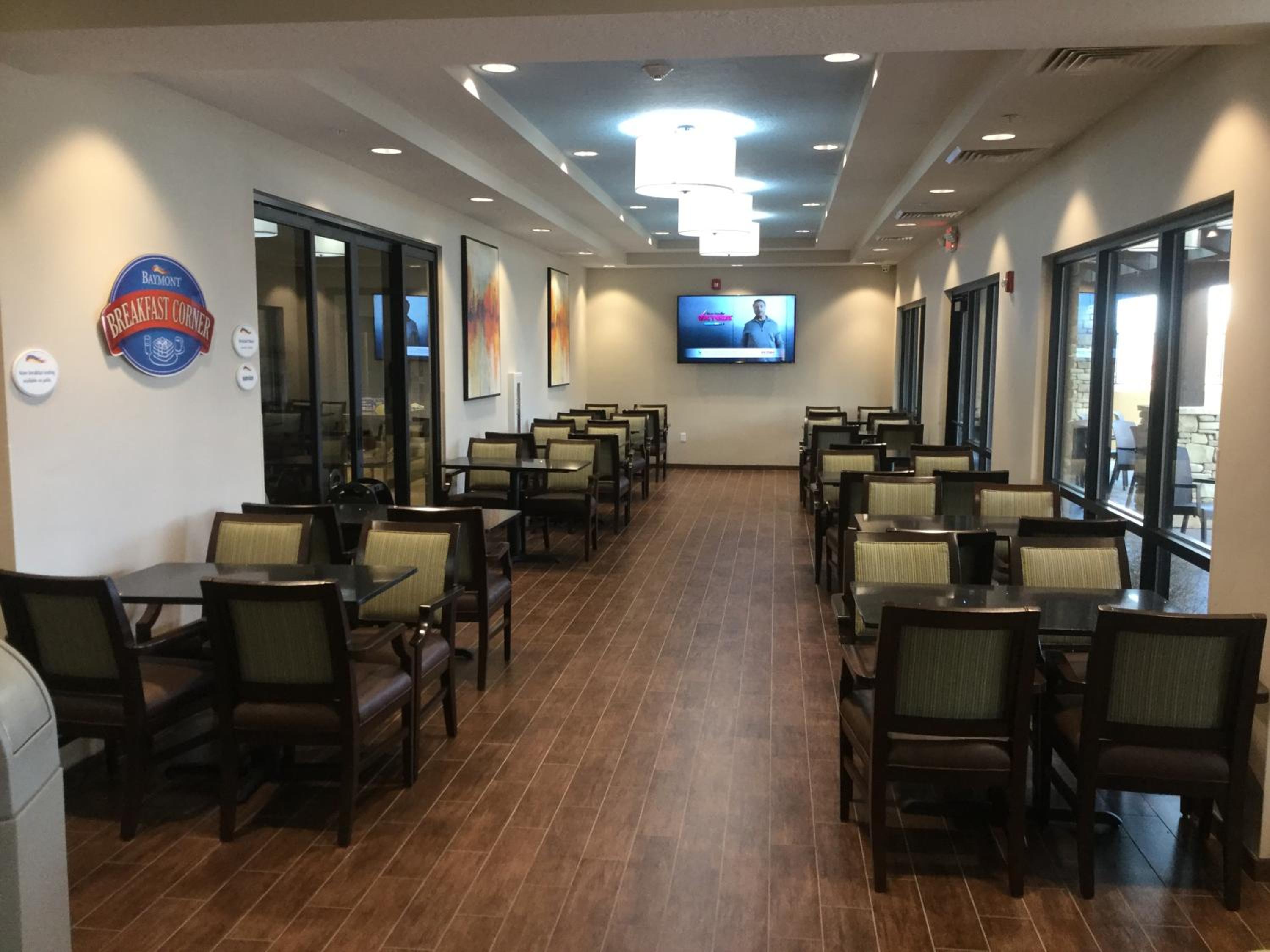 Page Vacations - Baymont by Wyndham Page Lake Powell - Property Image 3