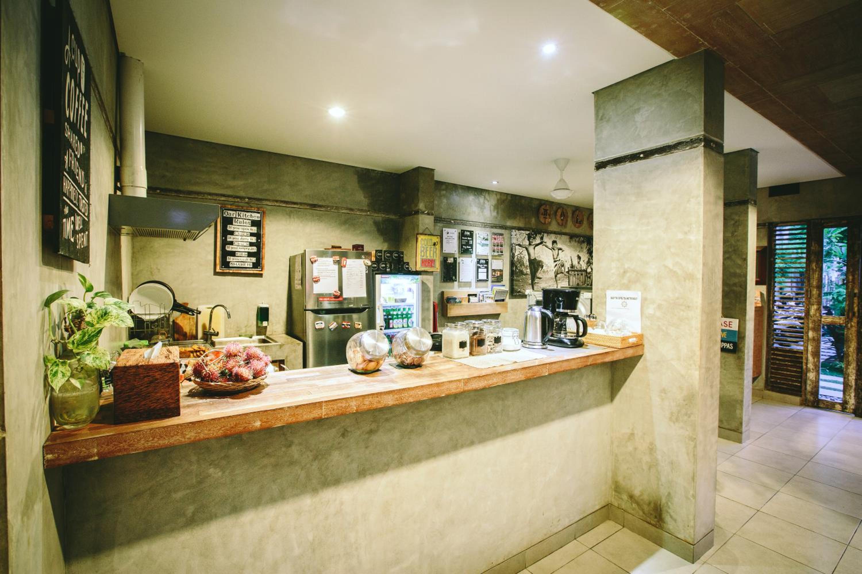 Lokal Bali Hostel