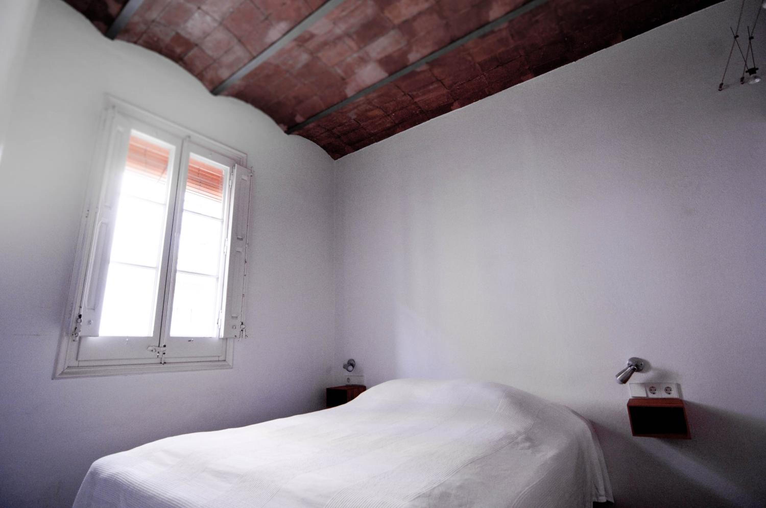 Barceloneta Suites Apartments Market
