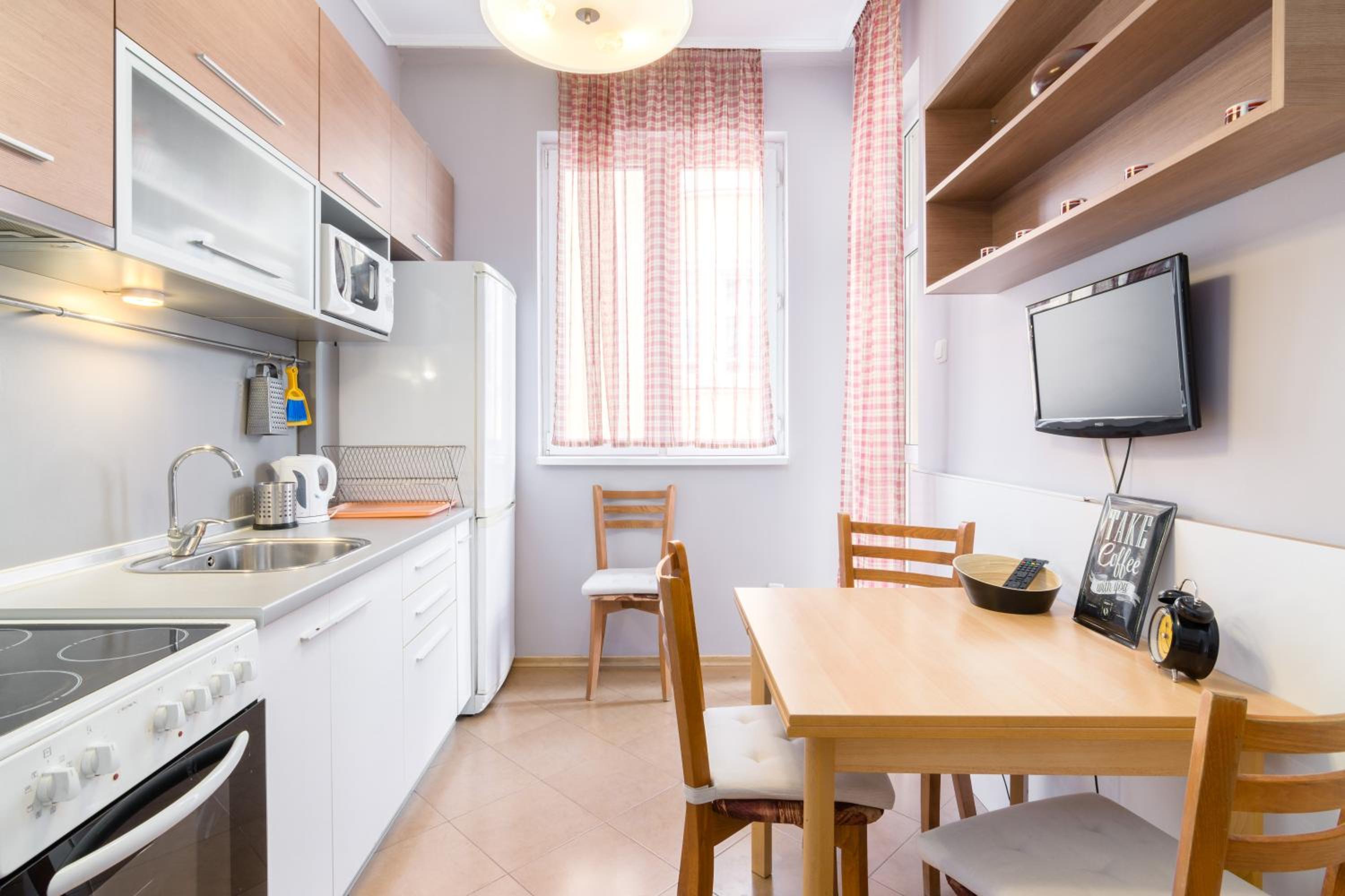 Beautiful Business Apartment- TOP CENTER view 5