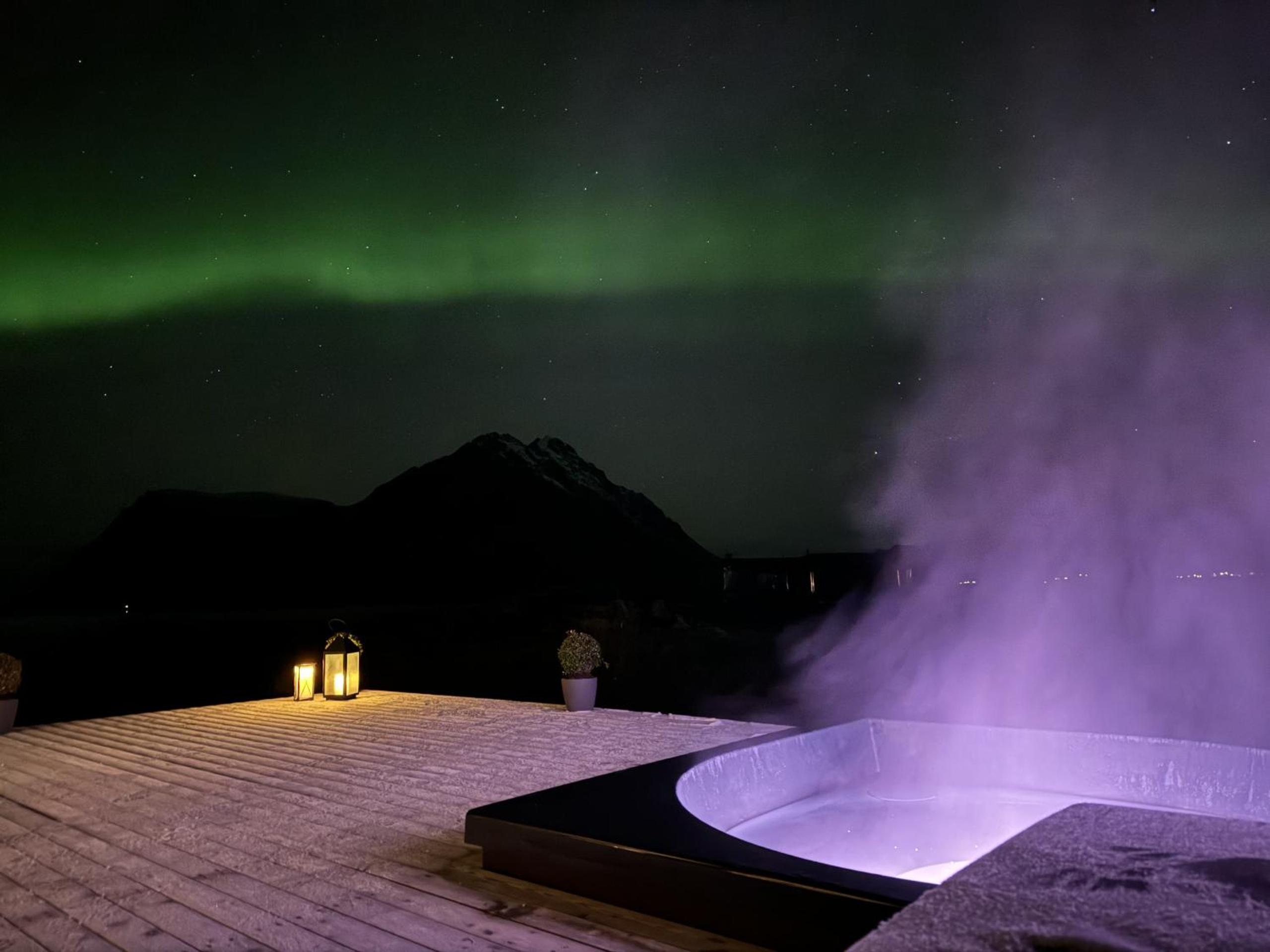 Lyngvær Sunset Lodge - Jacuzzi & Sauna - No 20