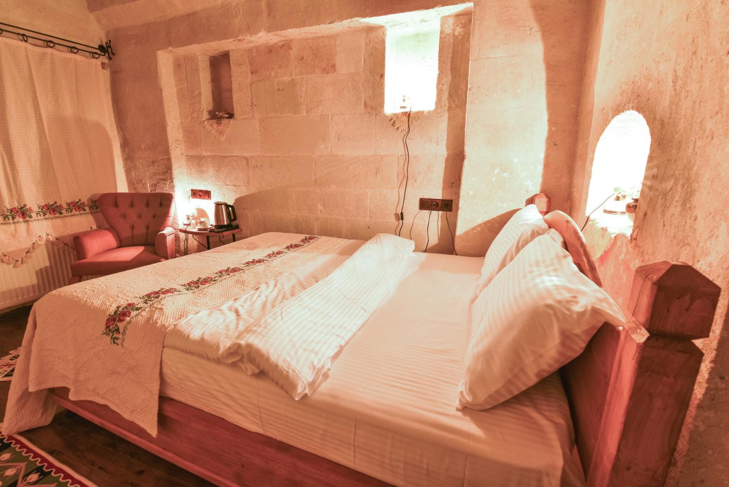 Mosaic Cave Hotel - Image 33