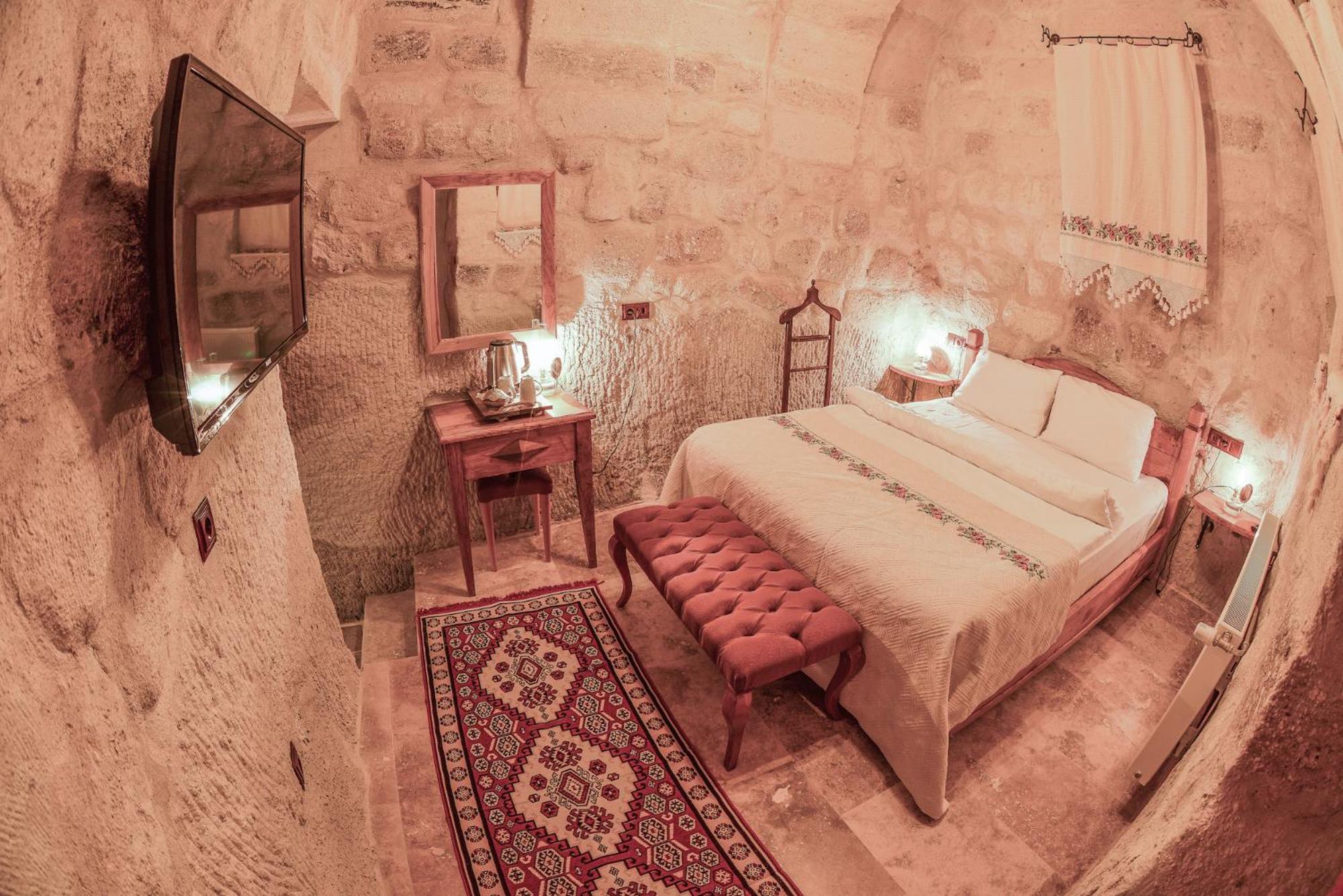 Mosaic Cave Hotel - Image 31