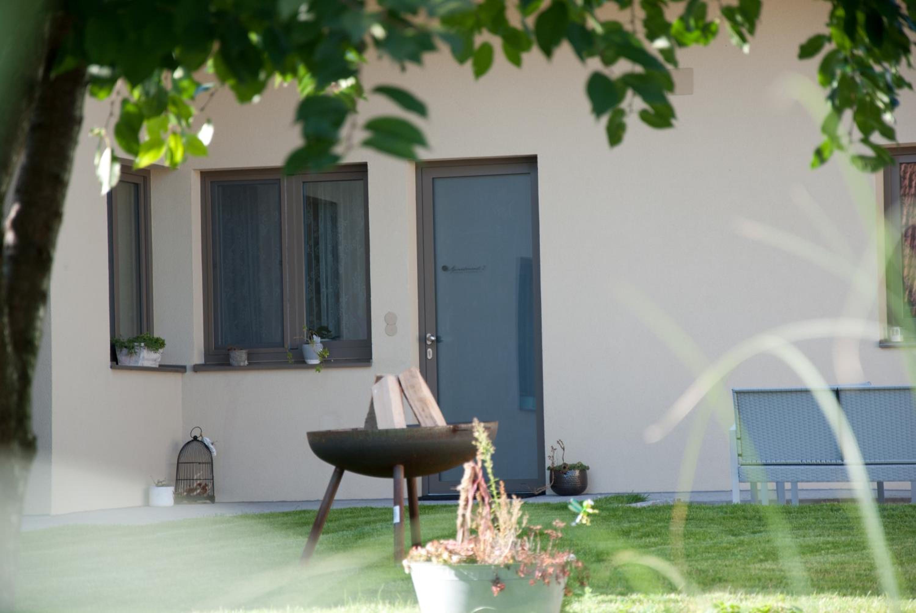 Sabines Apartments Ferienwohnungen
