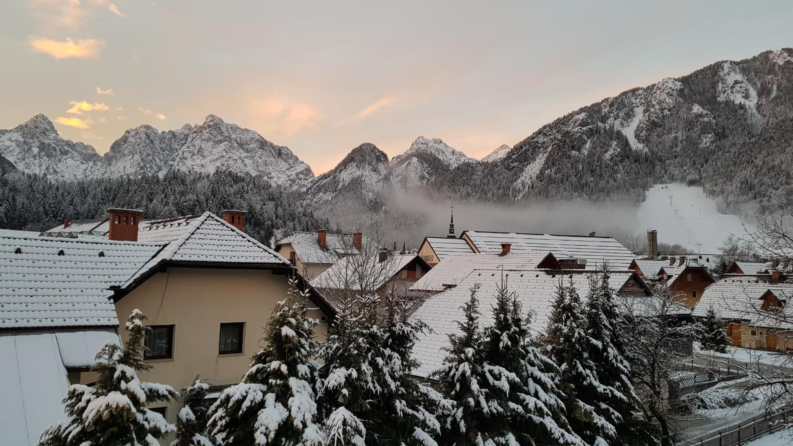Apartma Ravbar view 2