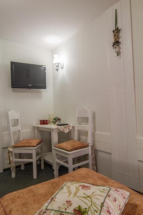 Photo 76