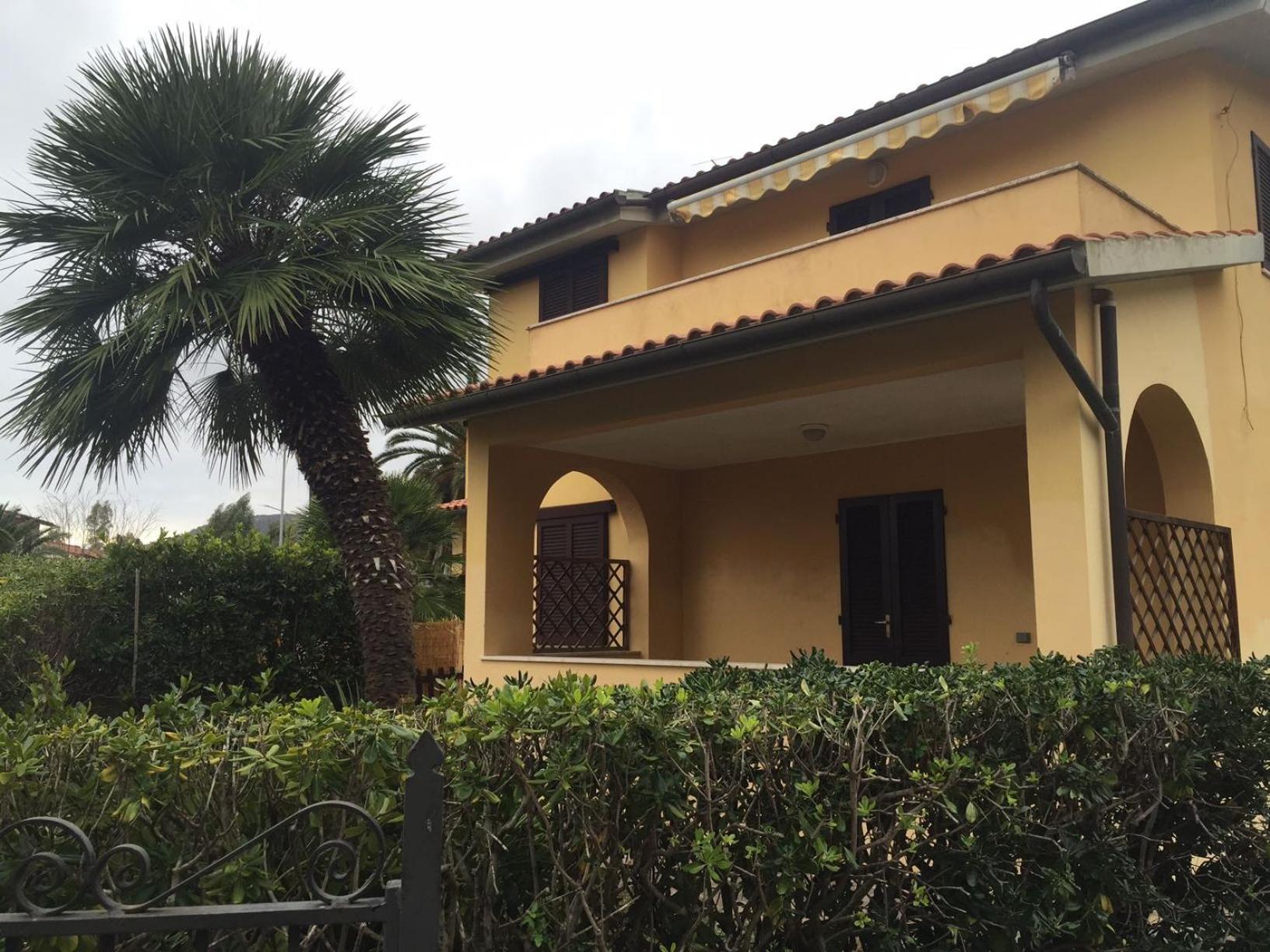 Appartamento Fornaci view 2