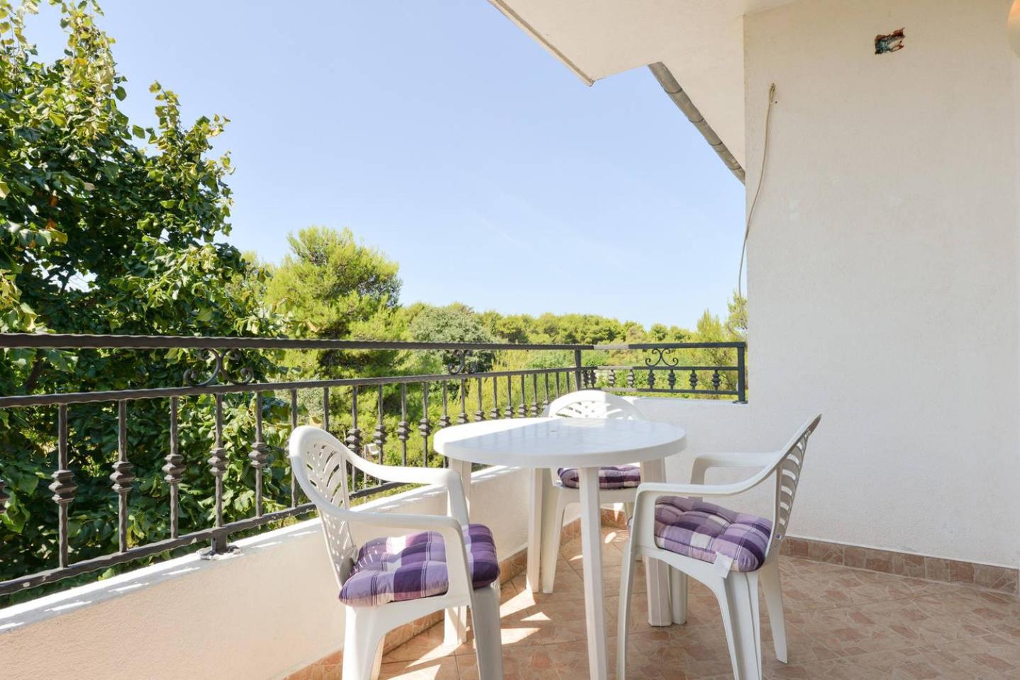 Rooms & Apartment Hegic with parking