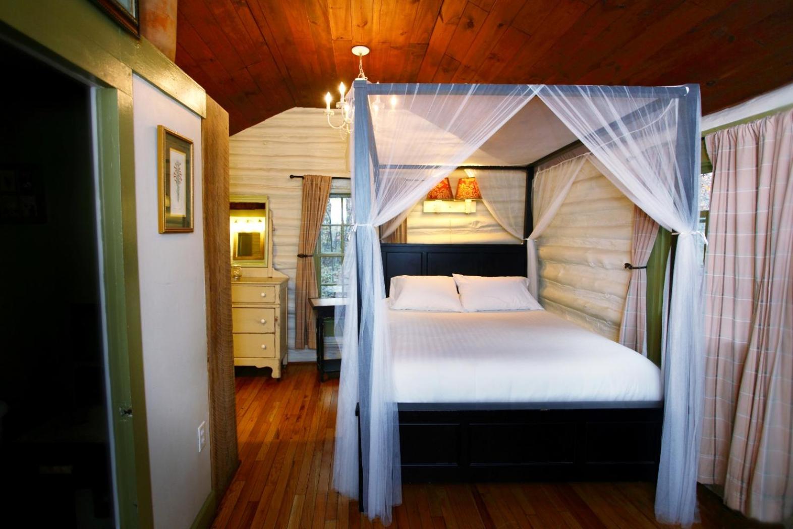 The Pines Cottages