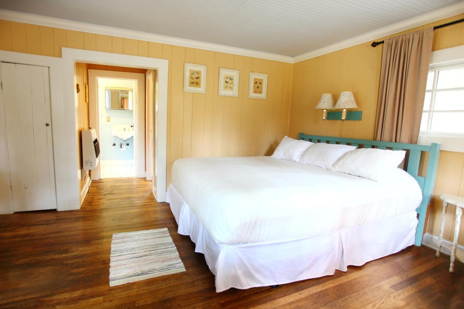 The Pines Cottages