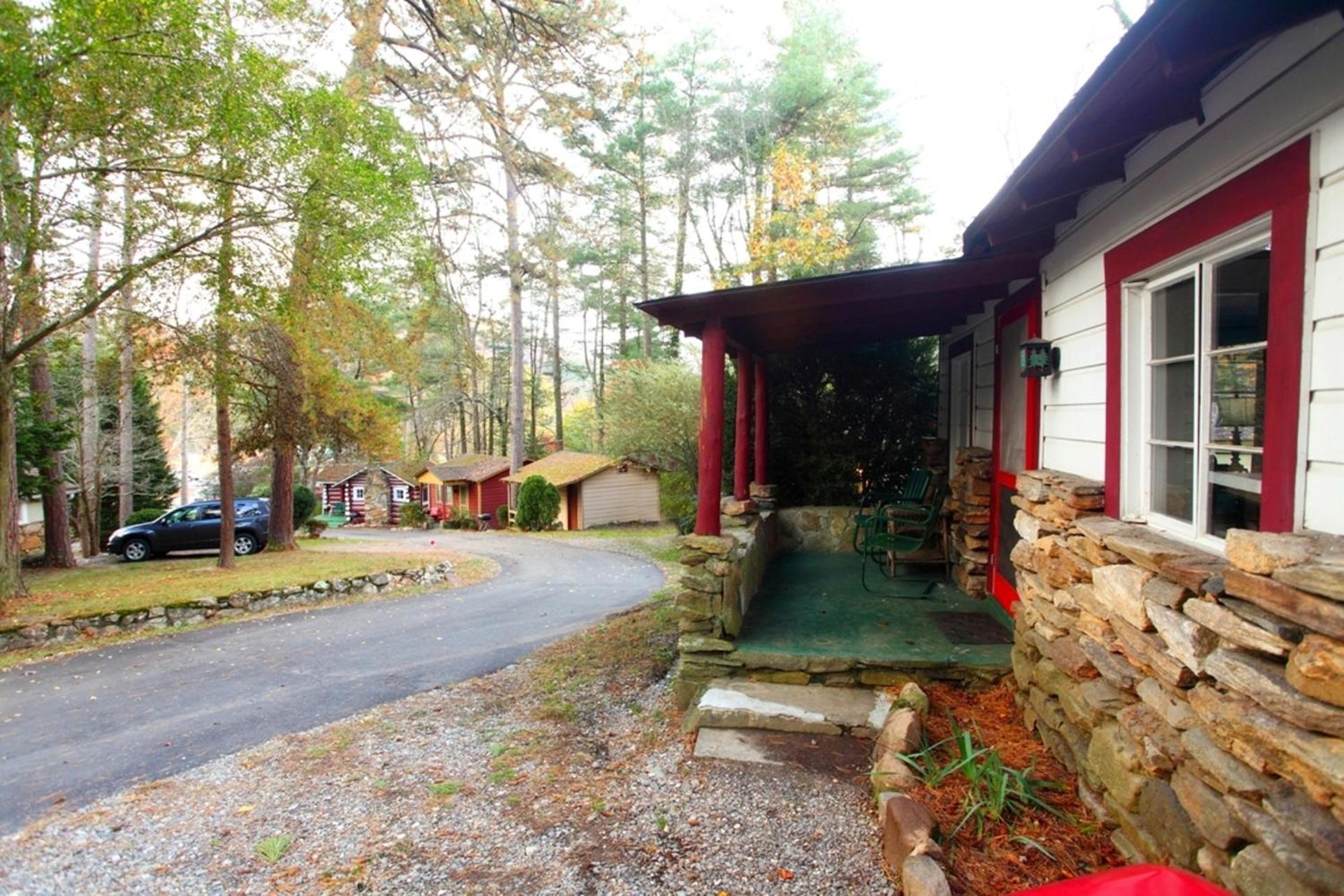 The Pines Cottages