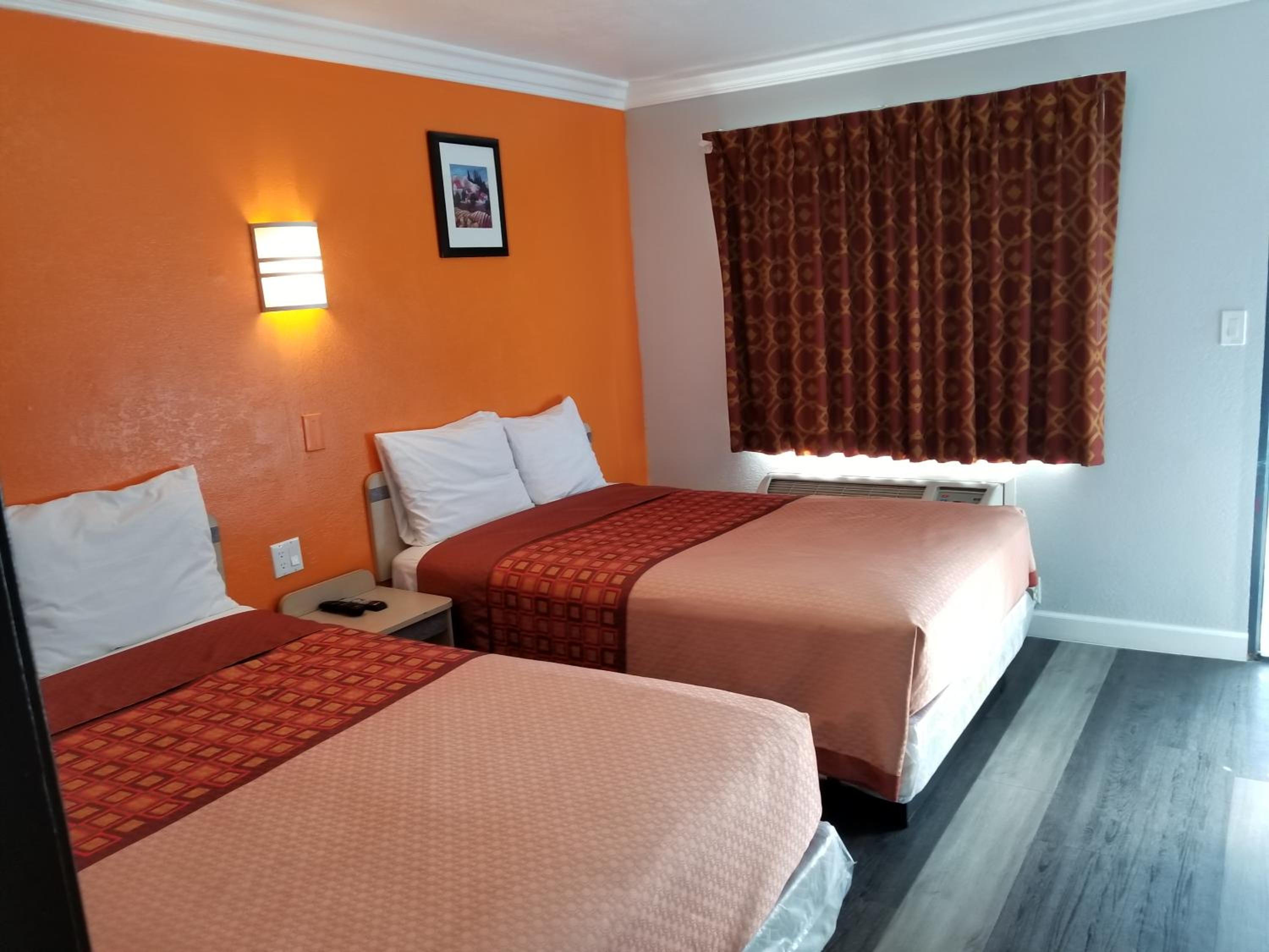 Value Inn Hollywood