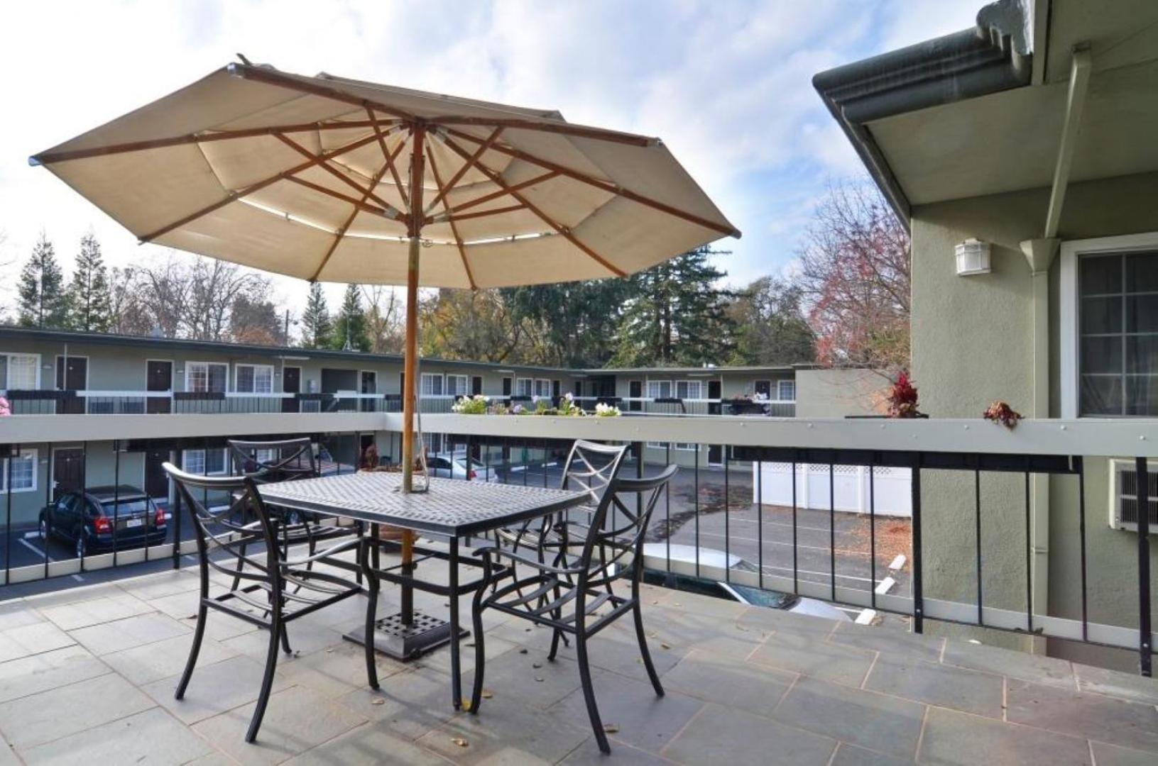 Best Western University Lodge