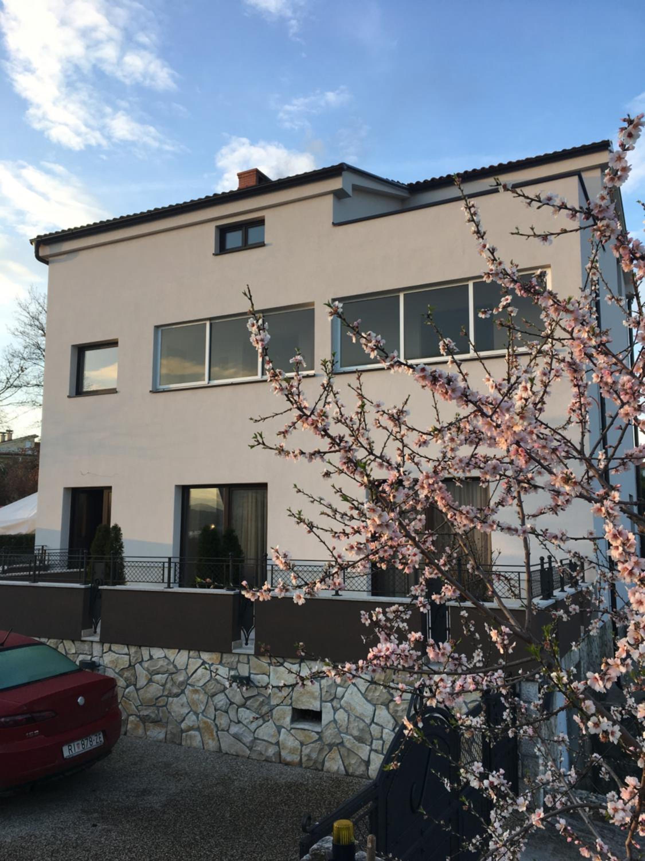 Hotel Apartment Ružmarin Porat - Image 1