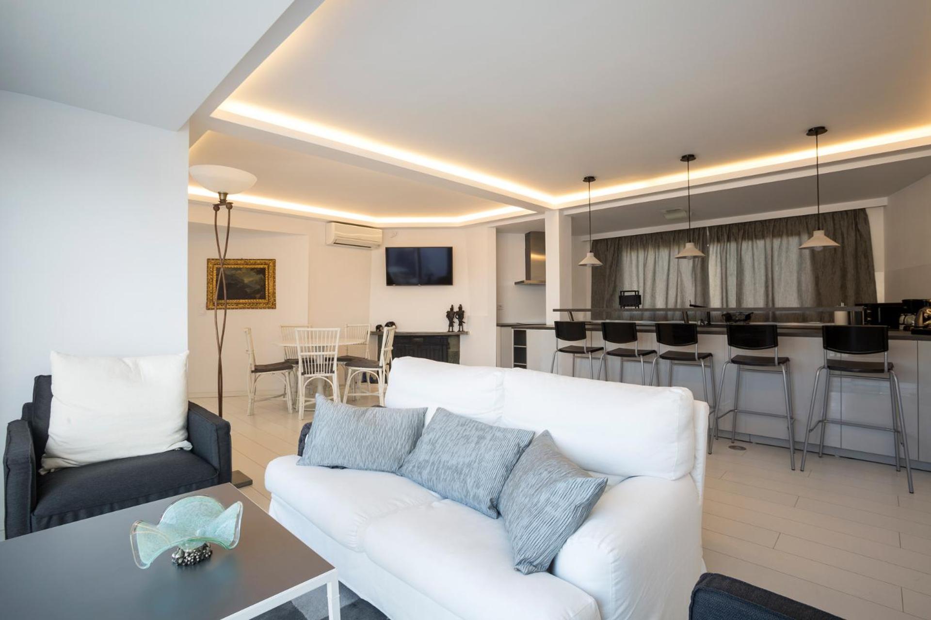 Bright Apartment with Stunning Acropolis Views! SG5