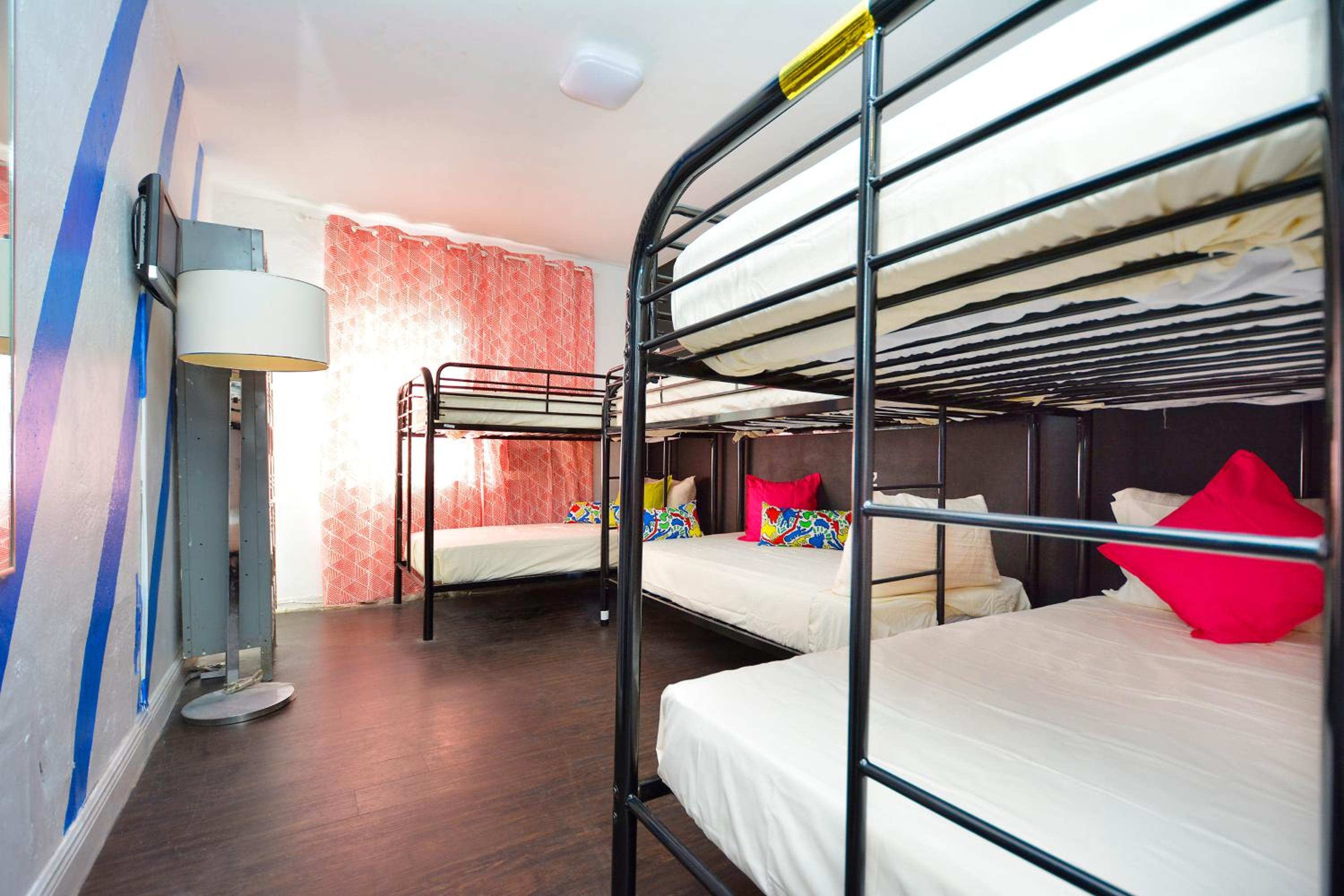 South Beach Rooms and Hostel