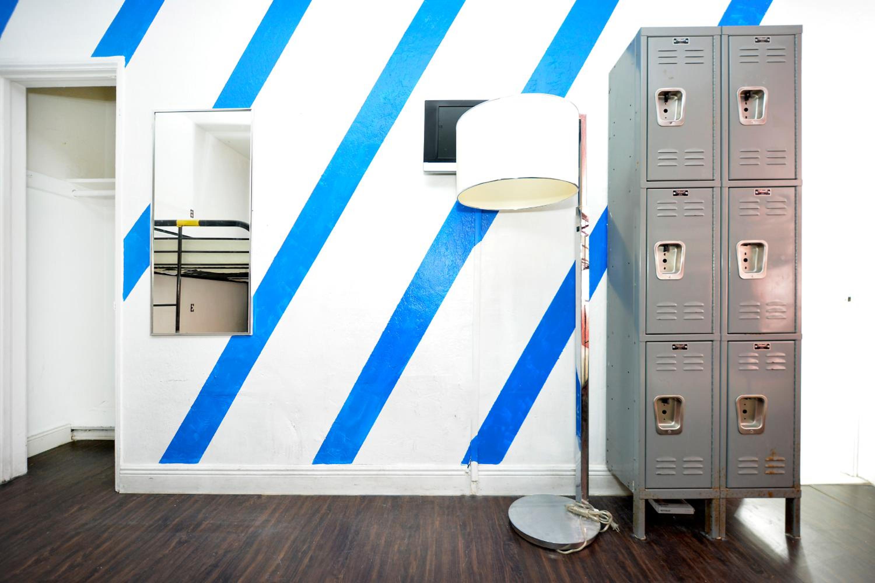 South Beach Rooms and Hostel