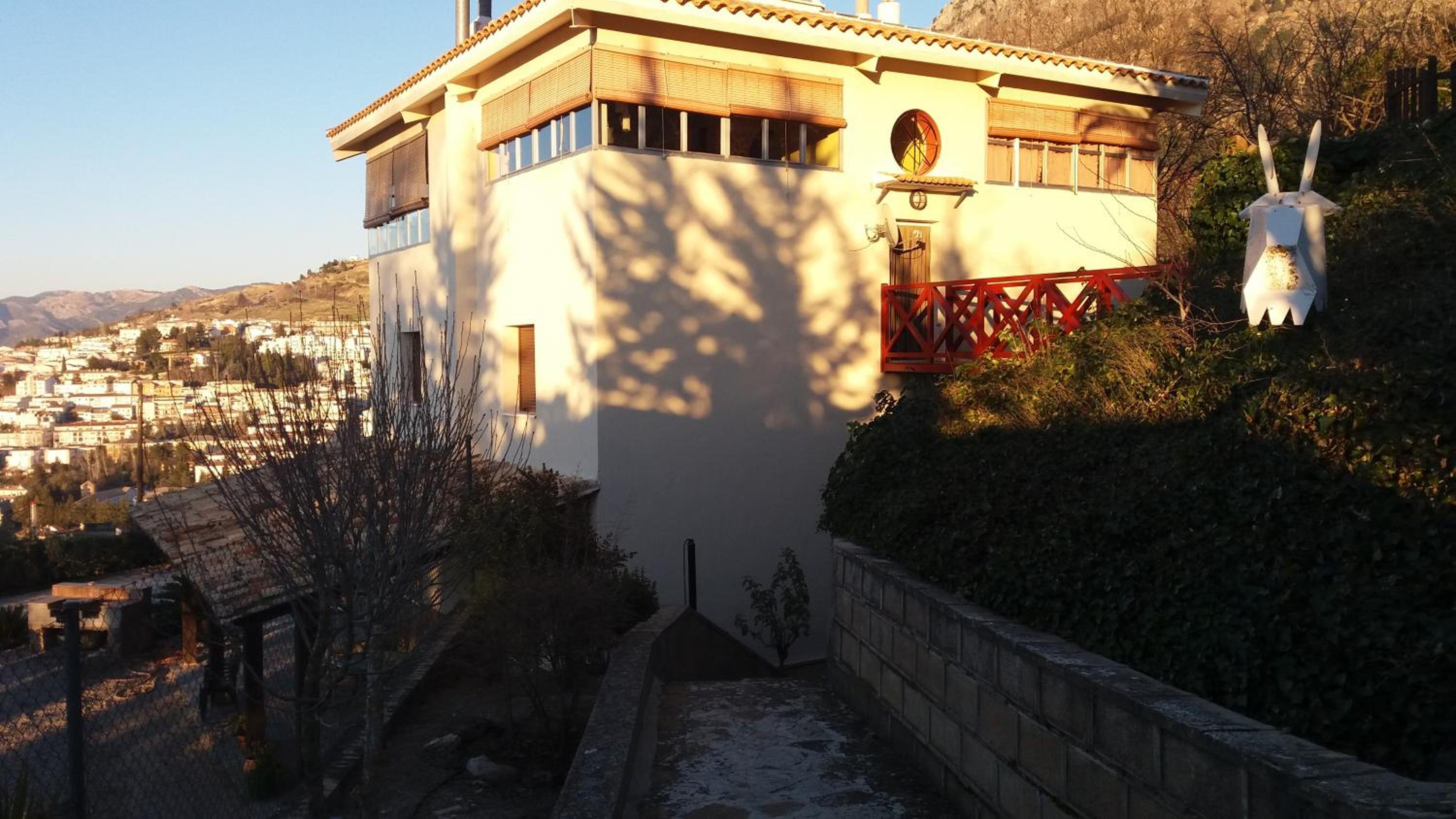 Photo 33