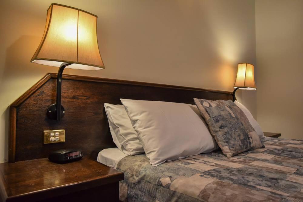 The Crossing Motel