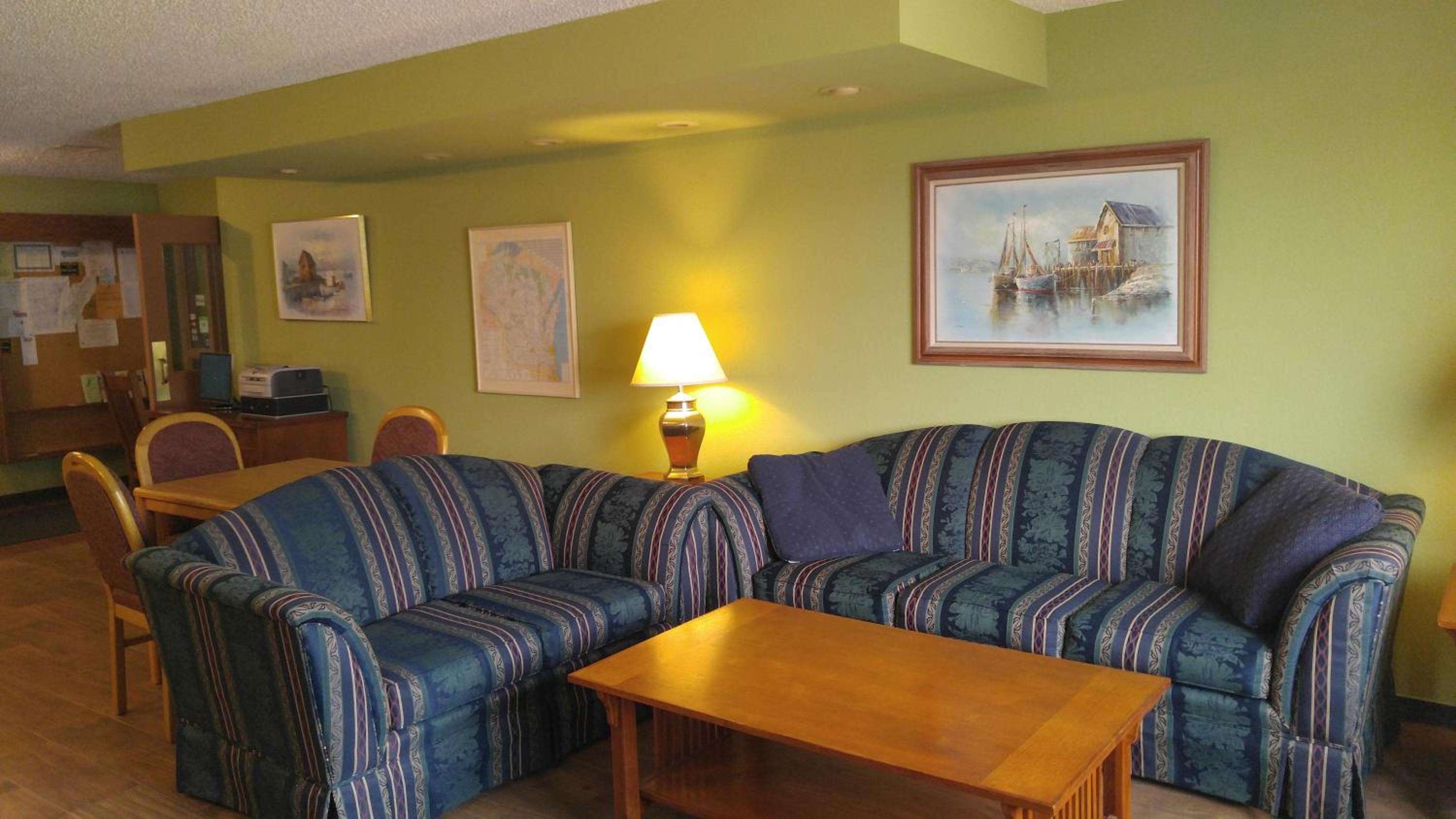 Harbor Lights Lodge