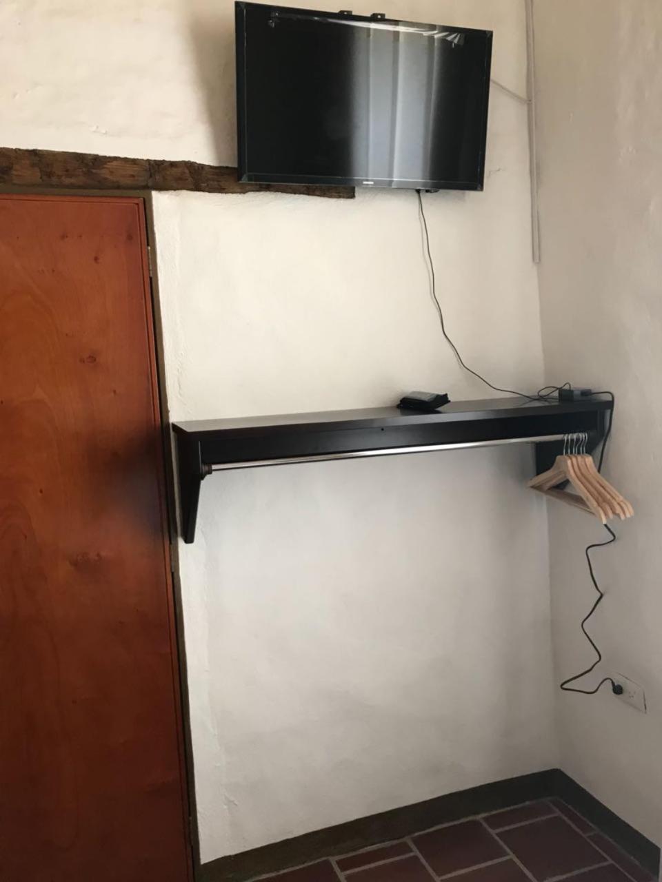 Hostal Rous San Gil