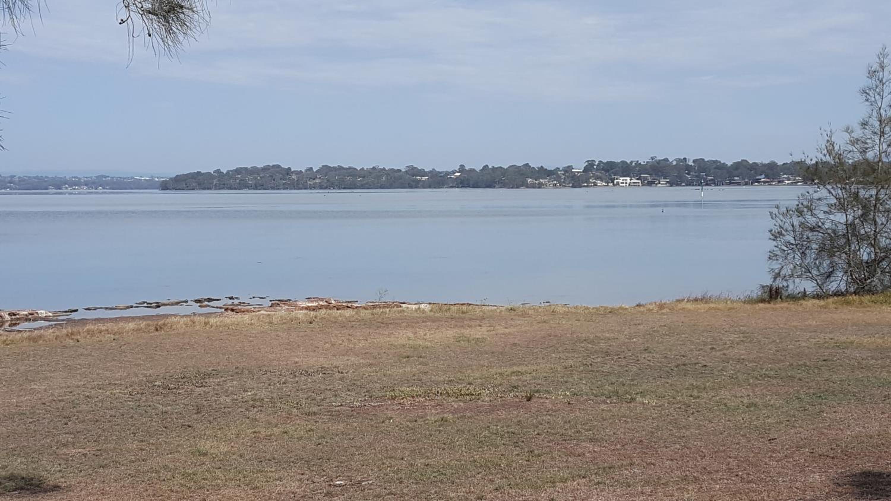 Hibiscus Lakeside Motel