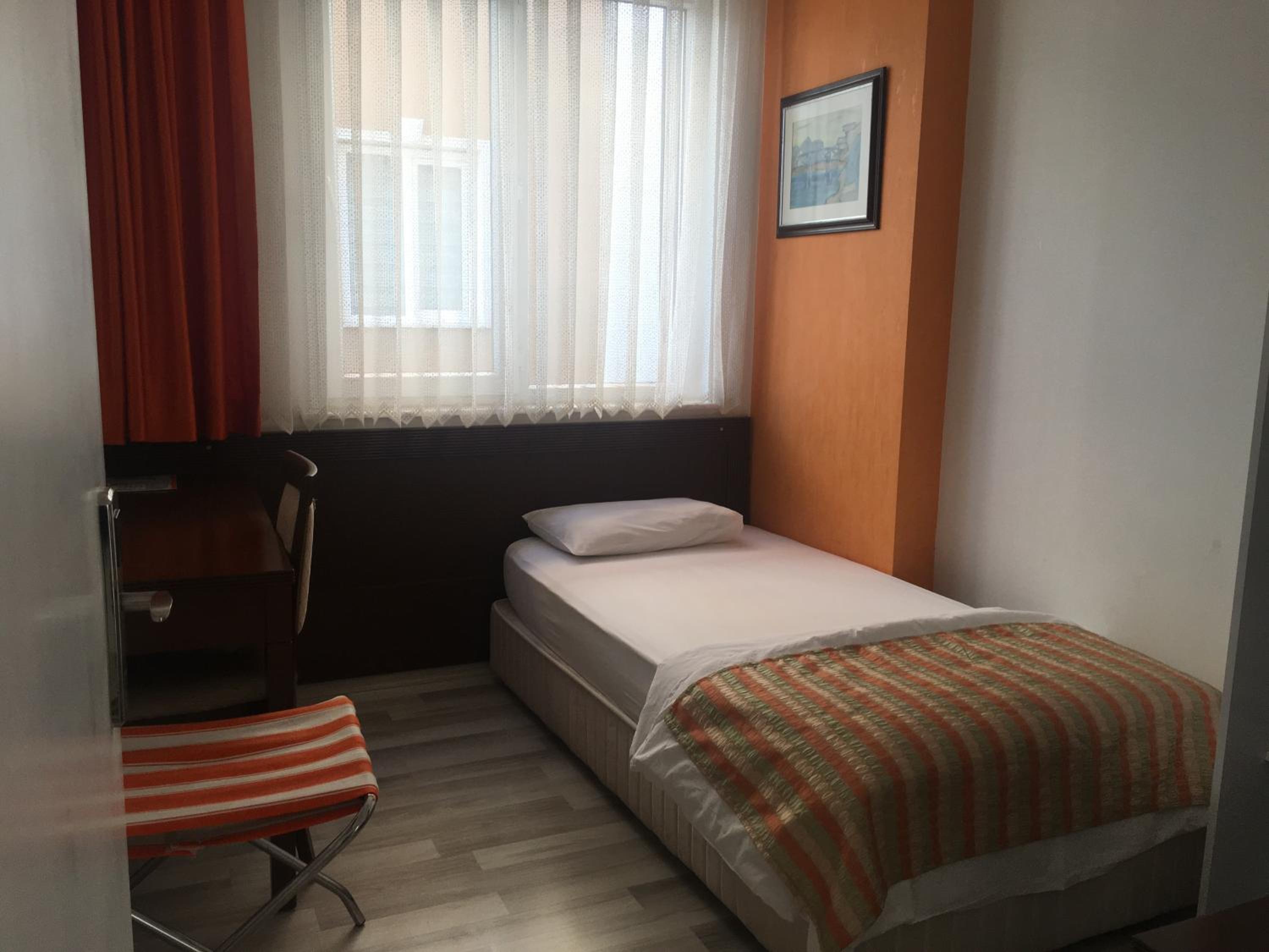 Mutado Hotel - Image 60