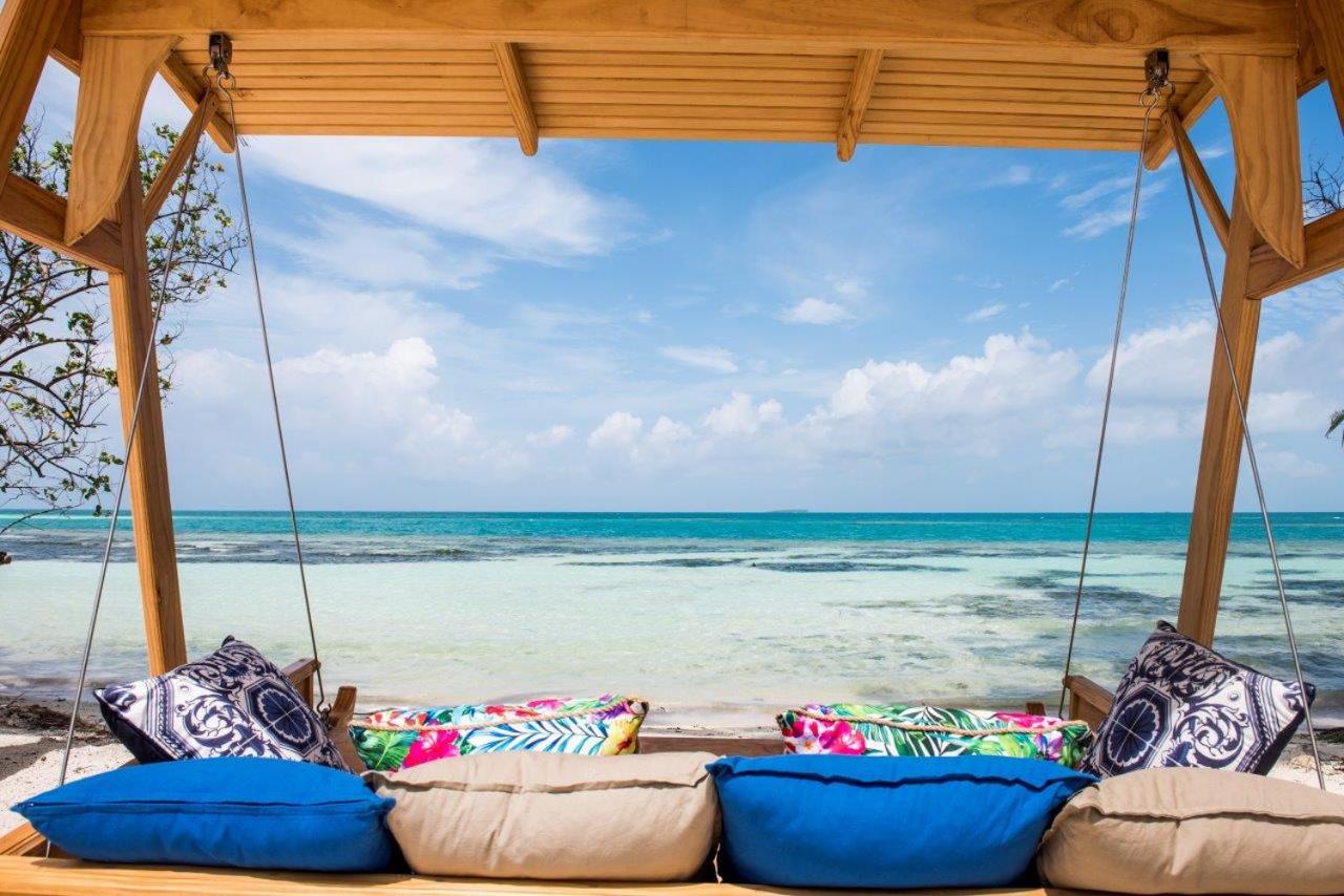 Veli Vilaa Dhiffushi - Beachfront