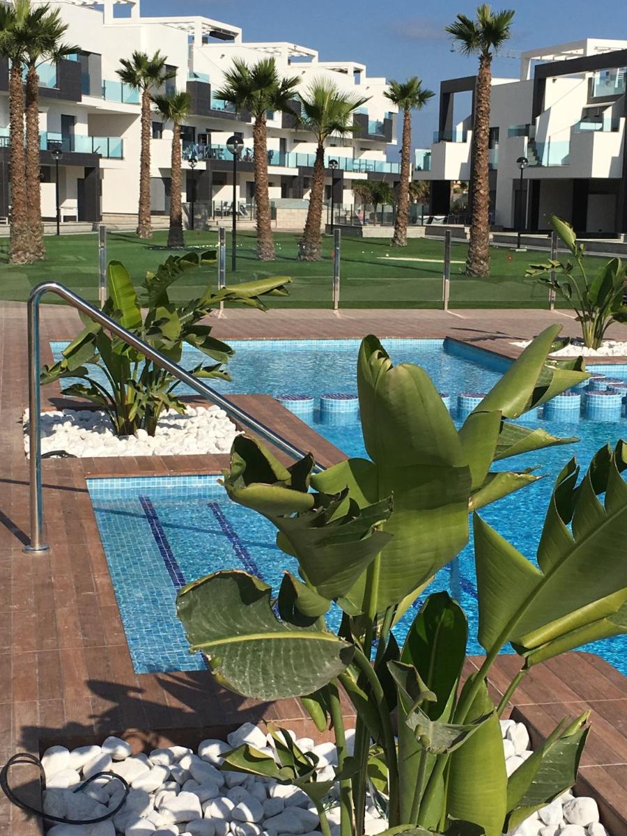 OASIS BEACH X - 49 photo 3
