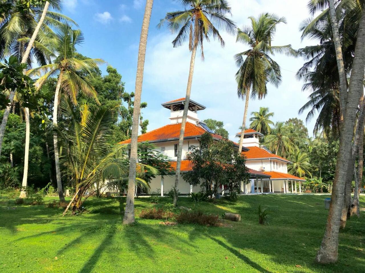 Hotel Anuhas Airport Villas - Image 1