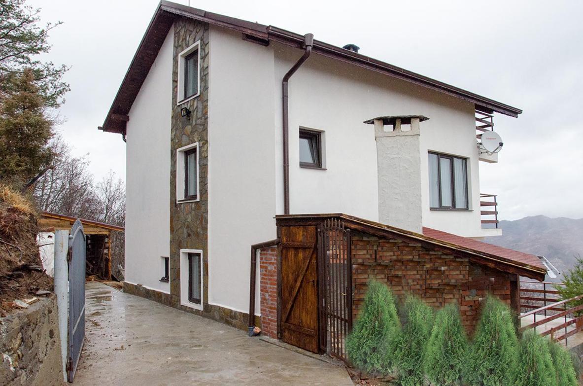 Karadzhovata Kashta