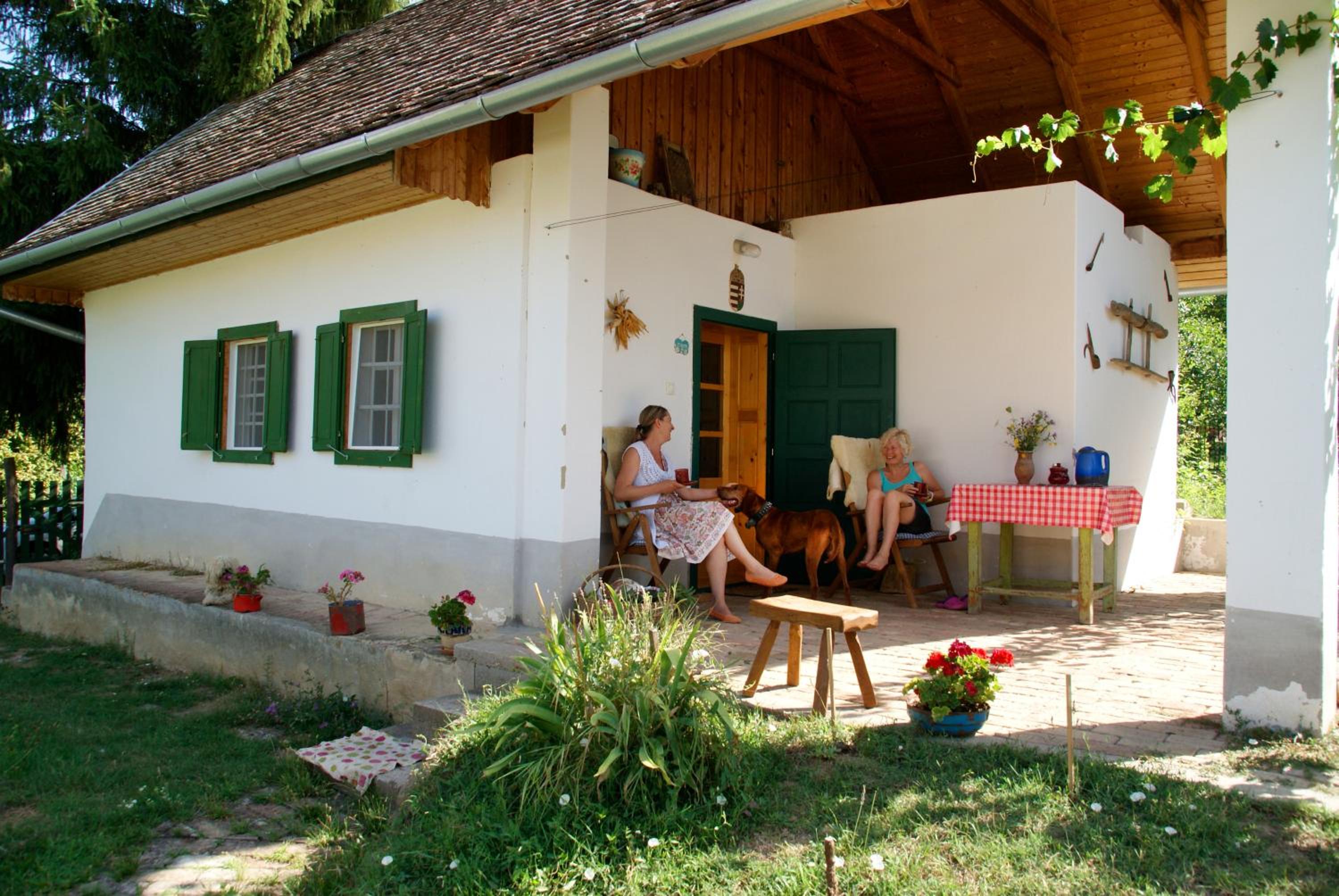 Erdősmecskei sváb vendégházak és Jurtaszállás view 5