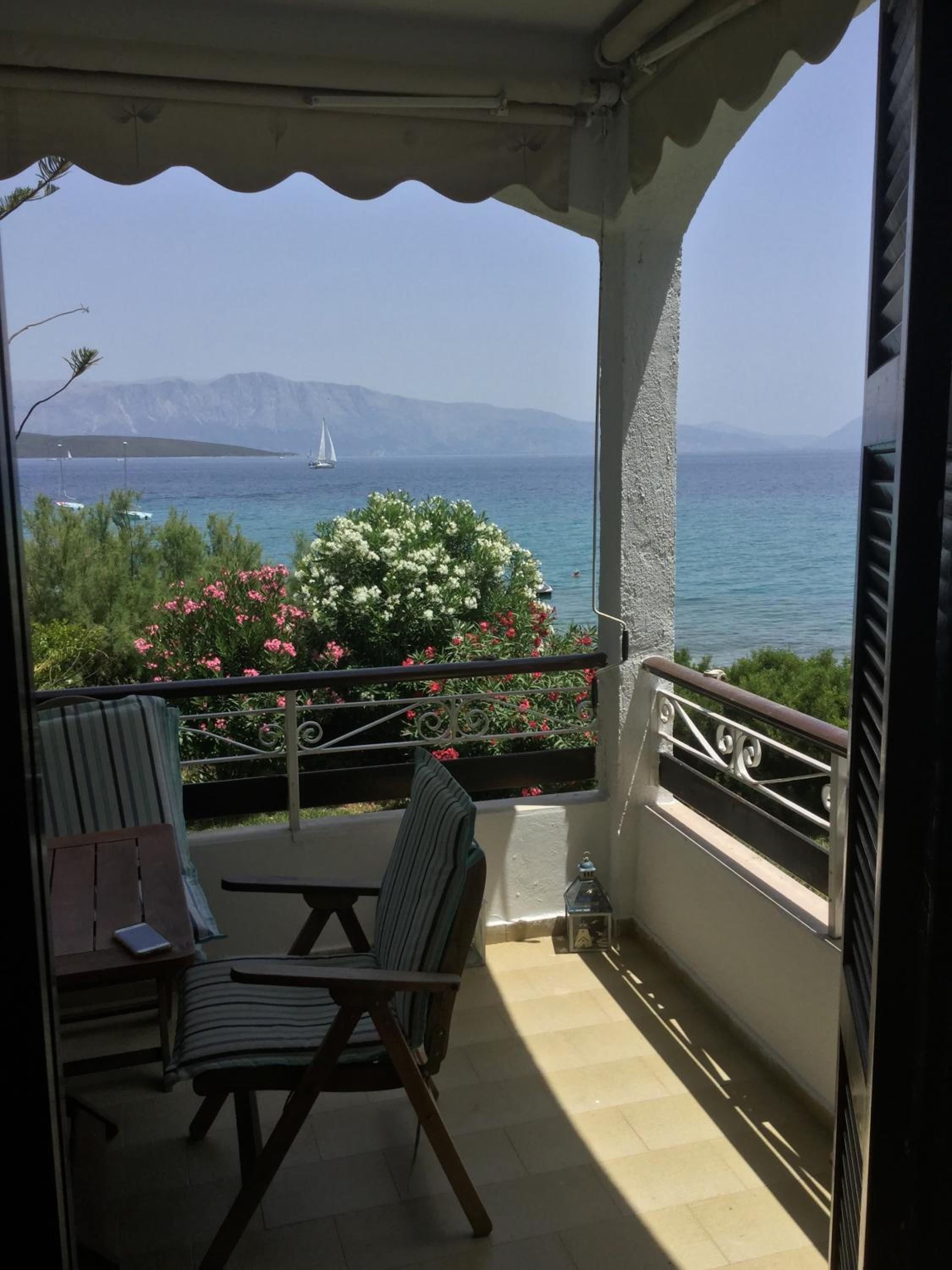 Lefkada Beachfront Apartment