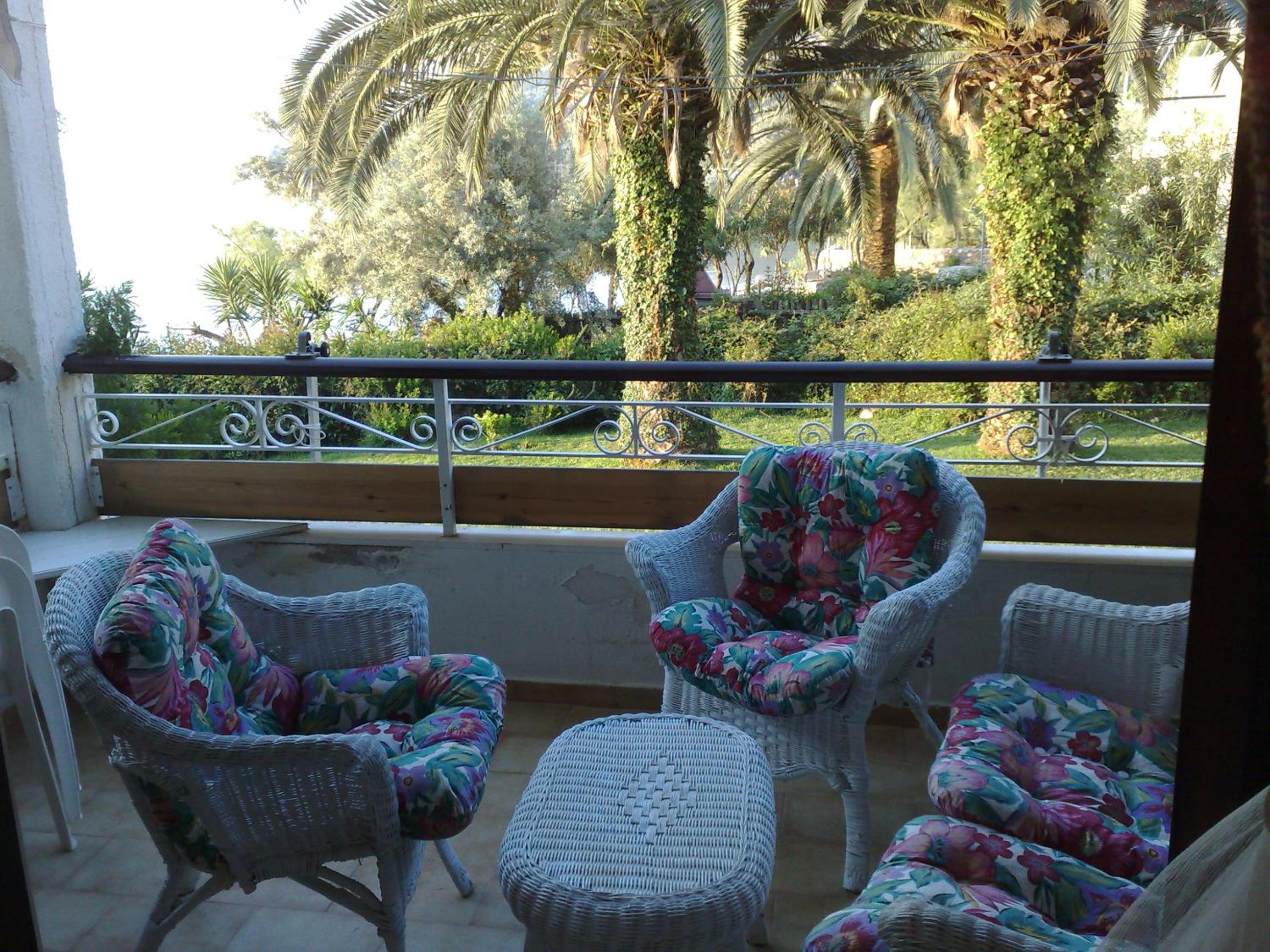 Lefkada Beachfront Apartment