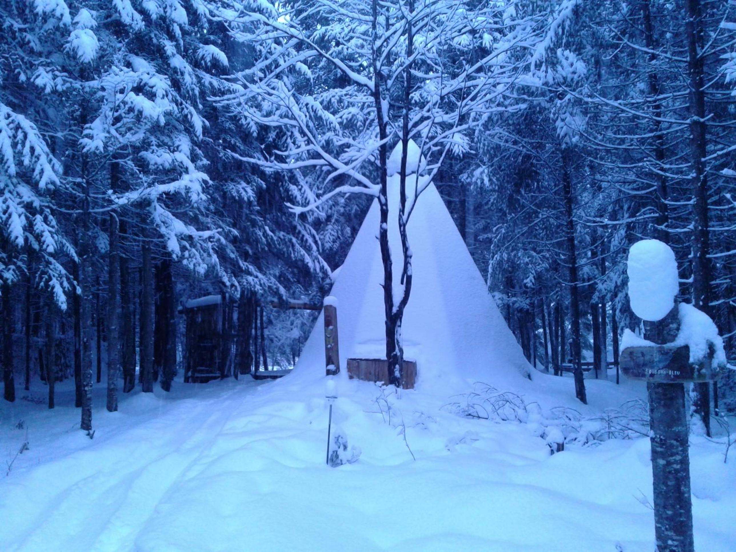 Aux Tipis de la Rivière Sauvage view 2