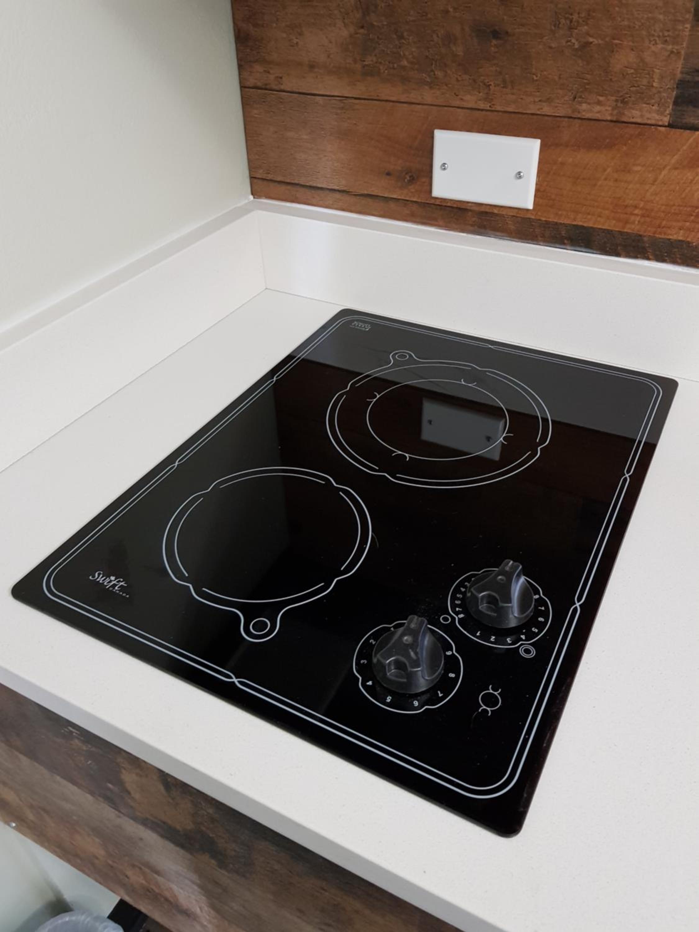 Golden Vacations - Days Inn by Wyndham Golden - Property Image 54