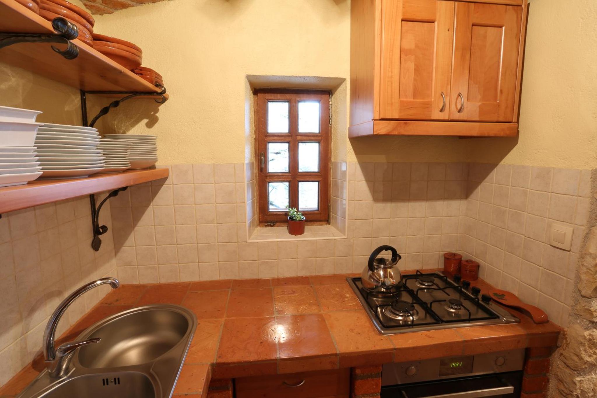 Zidanca med Vinogradi view 3