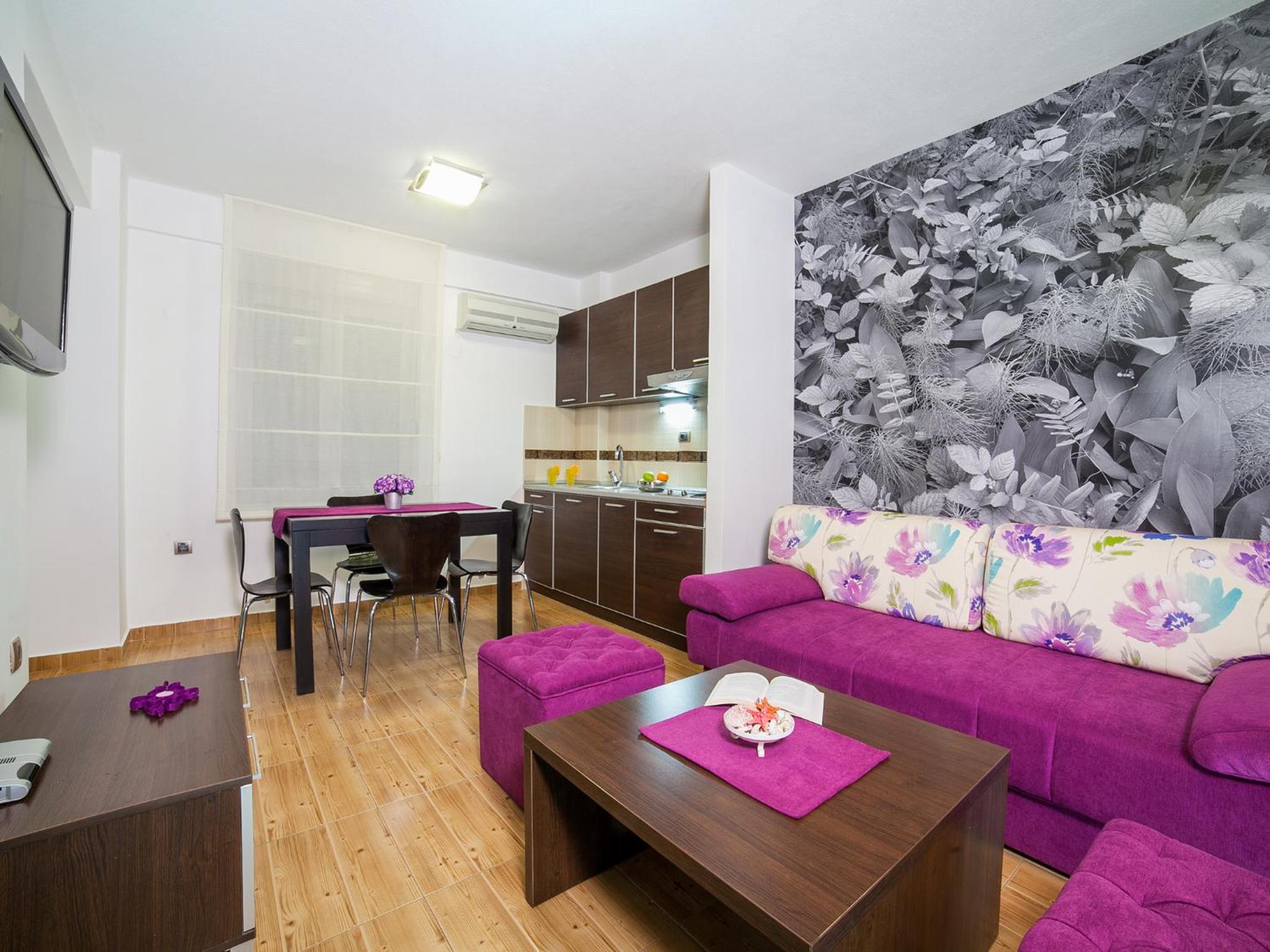 Apartments Raymond