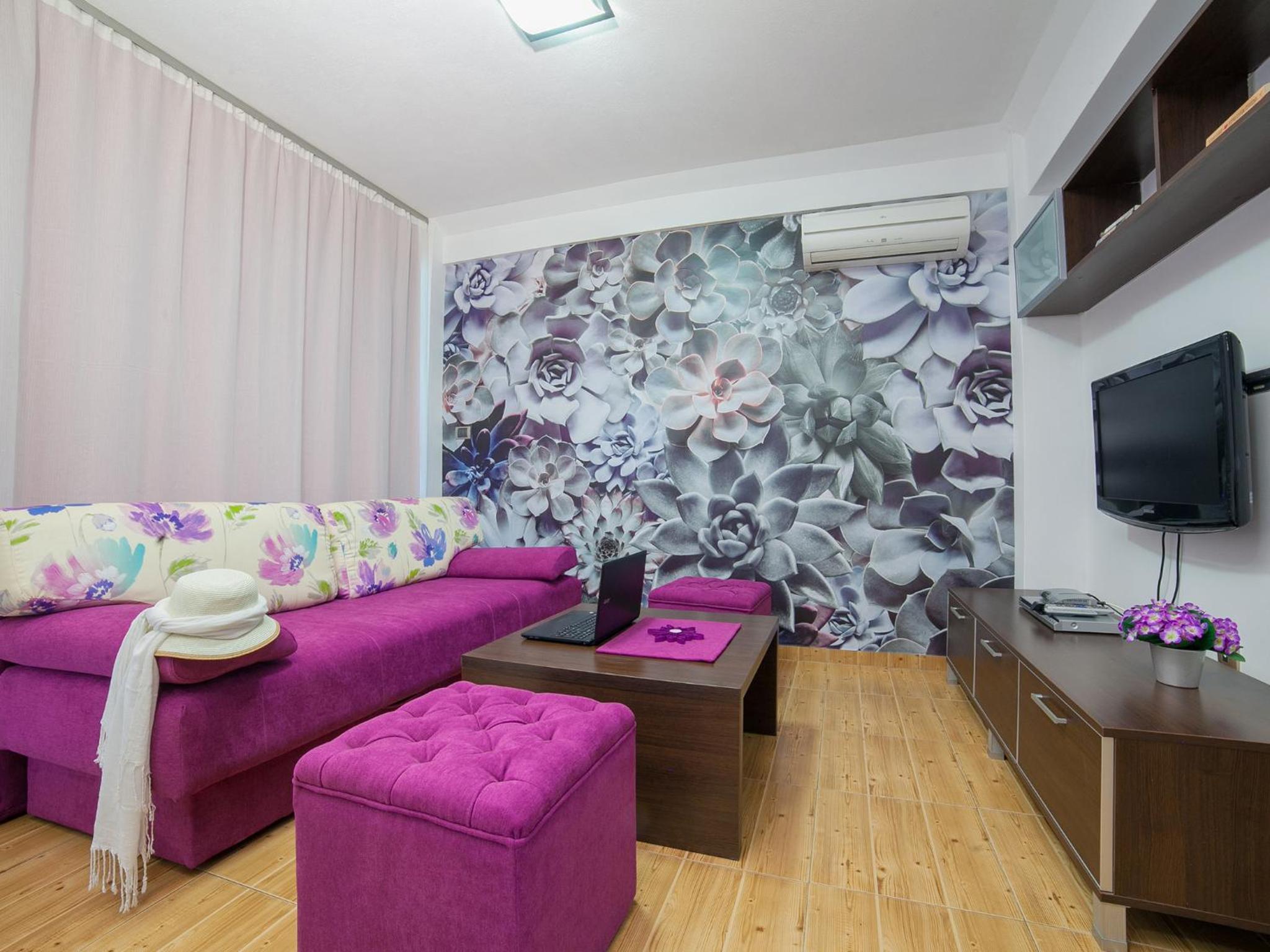 Apartments Raymond